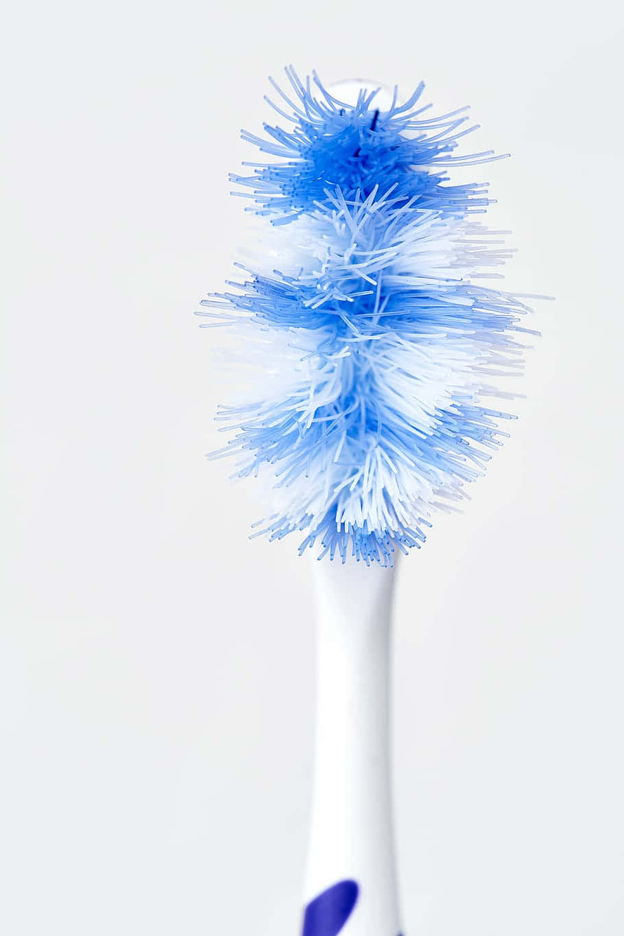 worn out toothbrush, blue and white bristle brush, plain white background, HD Phone Wallpaper