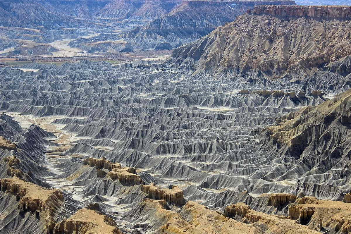 Geomorphology, desert canyon, layered rock formations, SD Desktop Wallpaper
