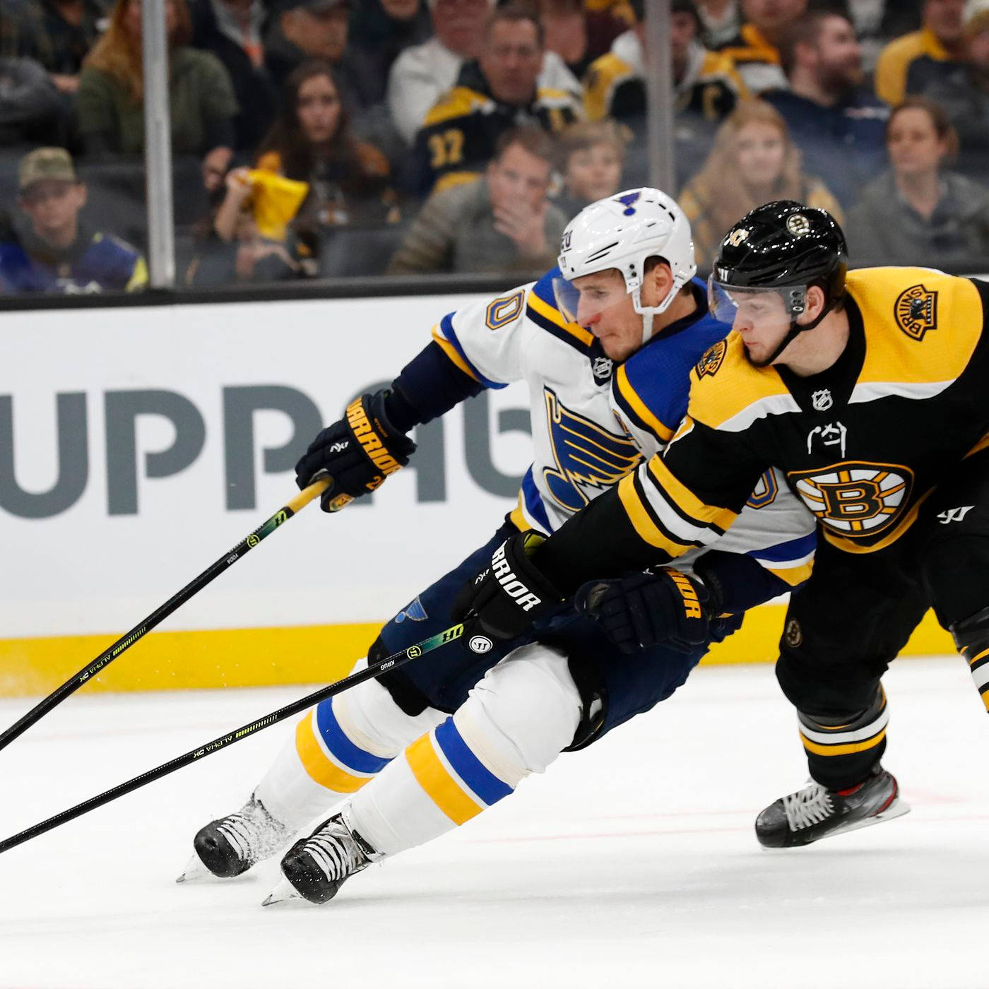 Torey Krug, puck, ice, HD Desktop Wallpaper