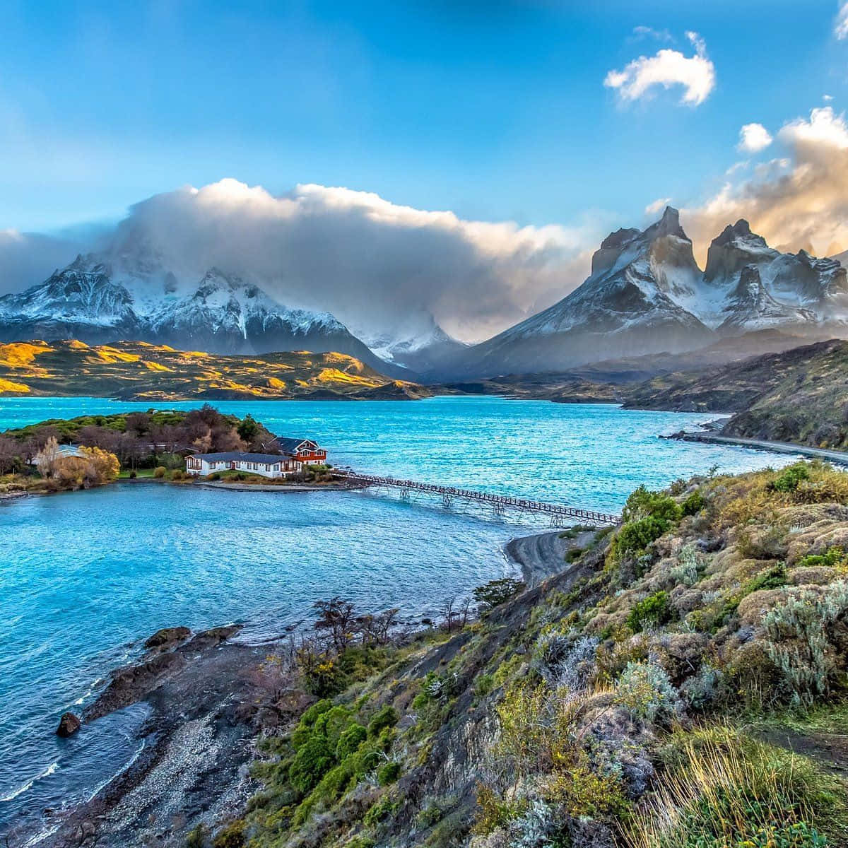 Torres Del Paine, turquoise lake, snowcapped mountains, SD Desktop Wallpaper