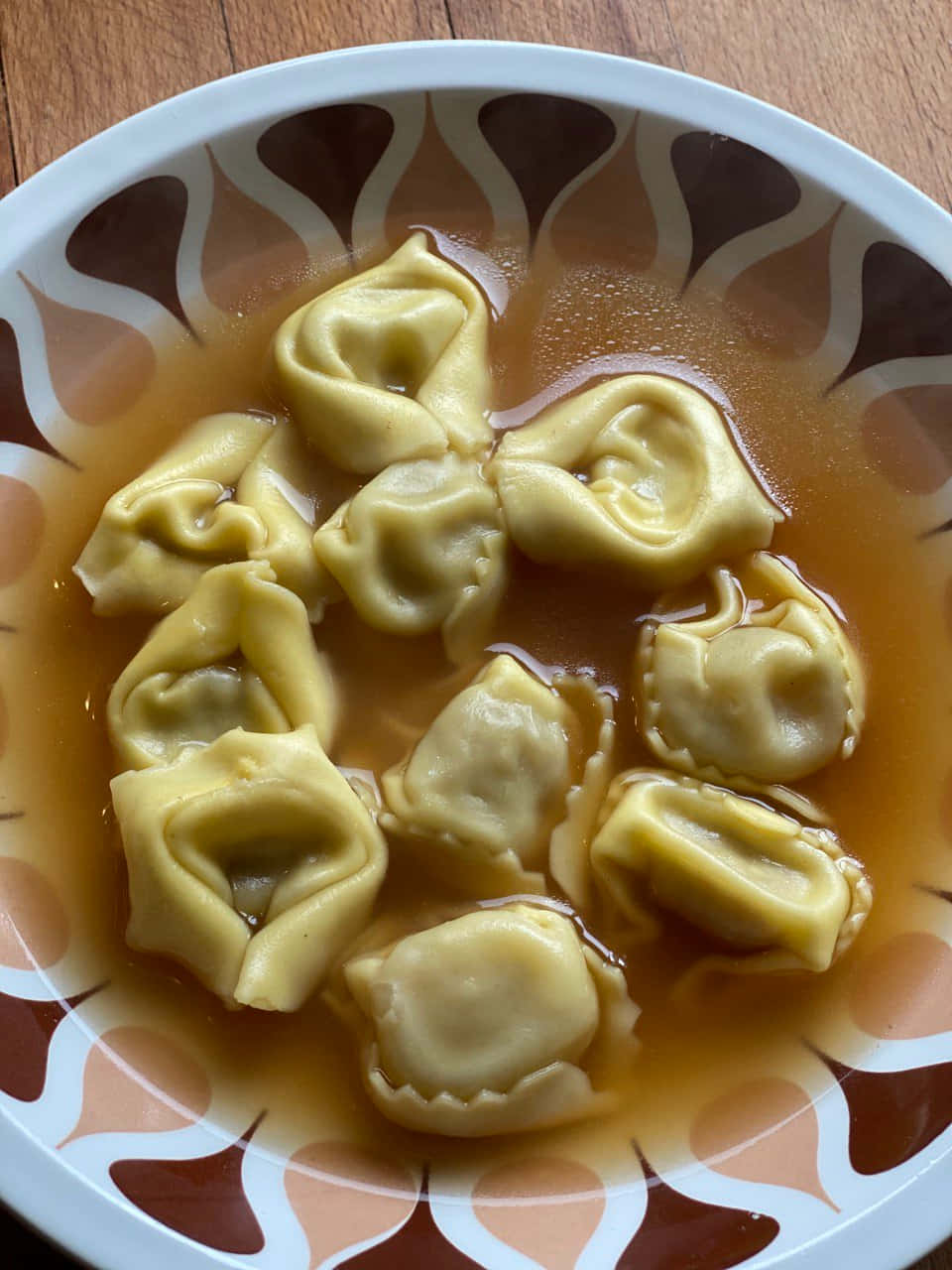 Tortellini In Brodo, golden dumplings, rich broth, HD Phone Wallpaper