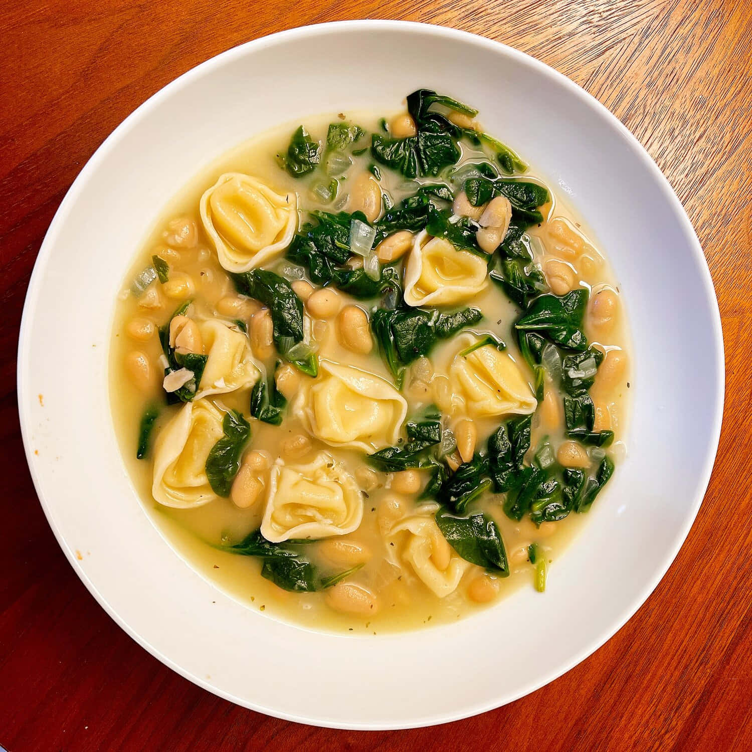 tortellini in brodo, spinach, legumes, HD Desktop Wallpaper