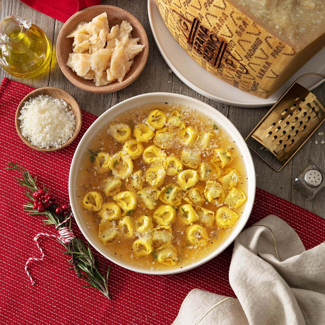 tortellini in brodo, golden tortellini, broth, SD Desktop Wallpaper