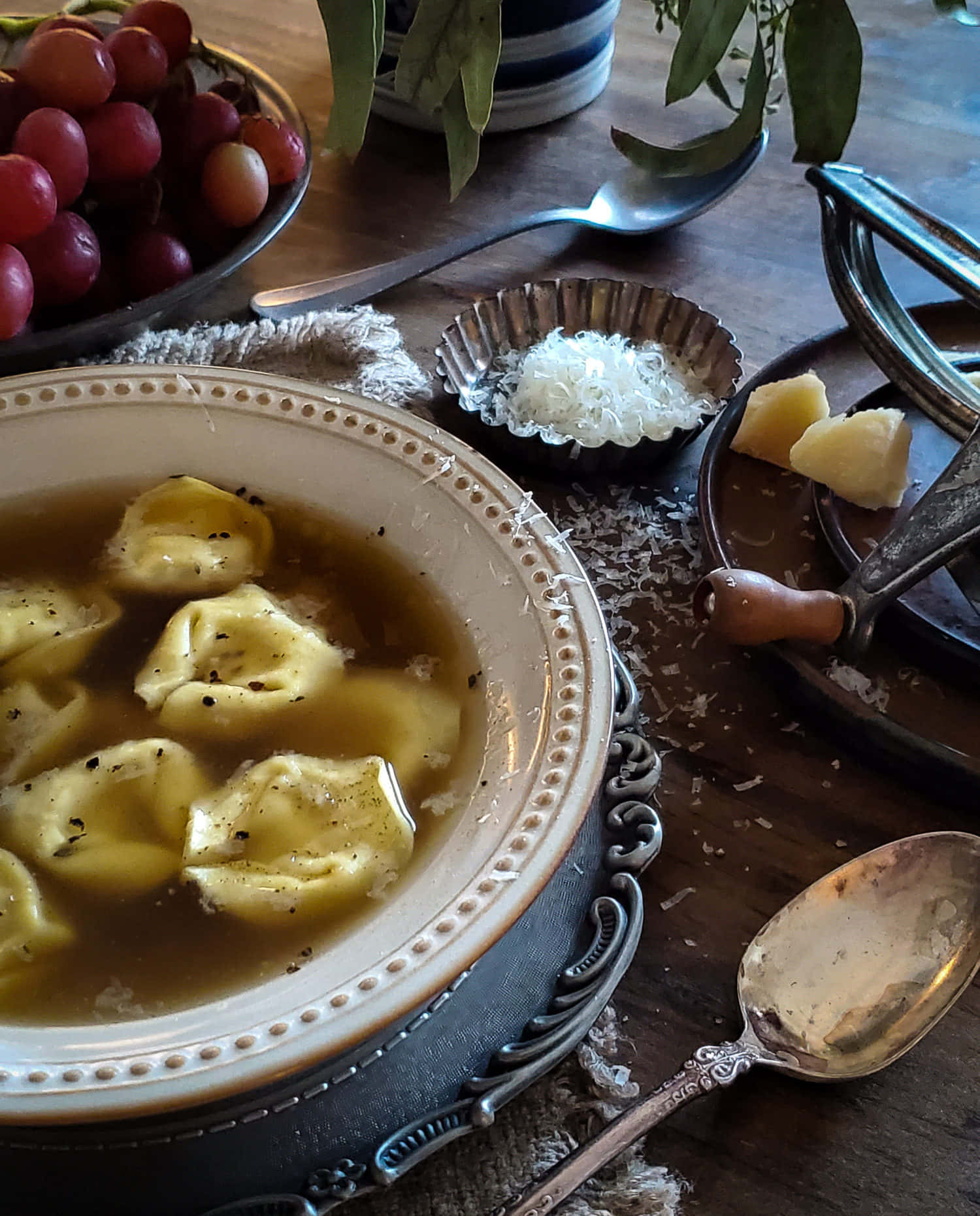 Tortellini In Brodo, rustic wooden table, bowl of tortellini soup, HD Phone Wallpaper