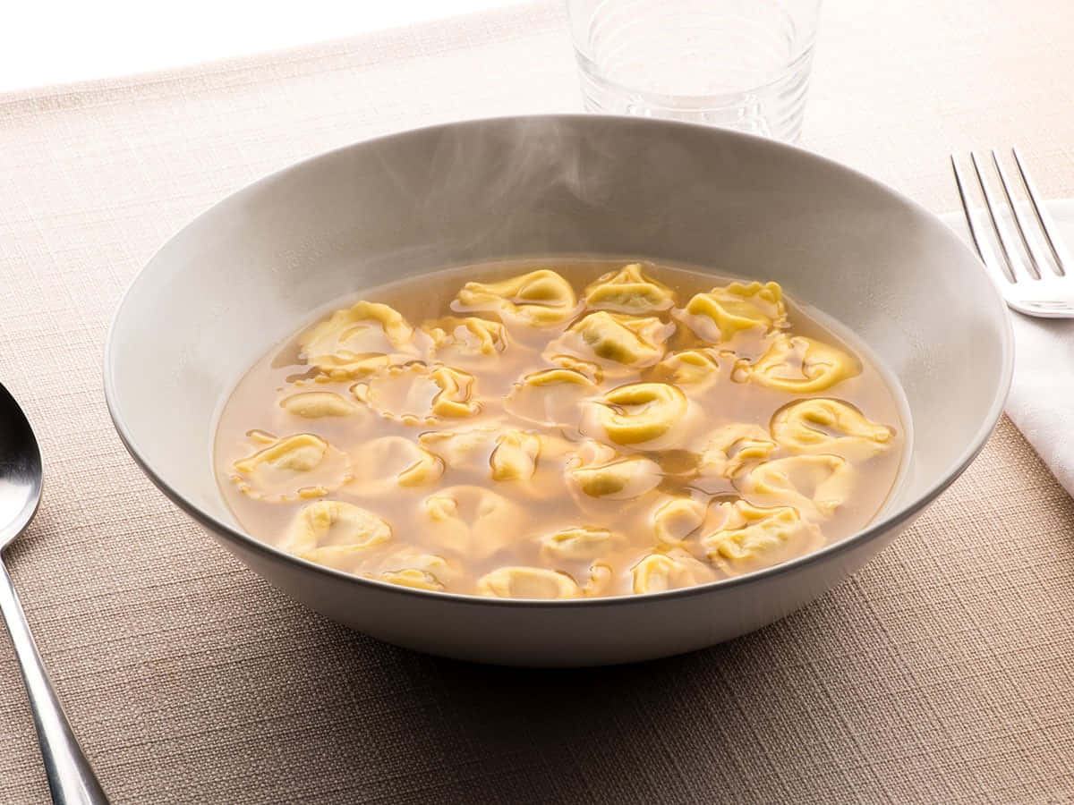 Tortellini In Brodo, golden tortellini, creamy broth, SD Desktop Wallpaper