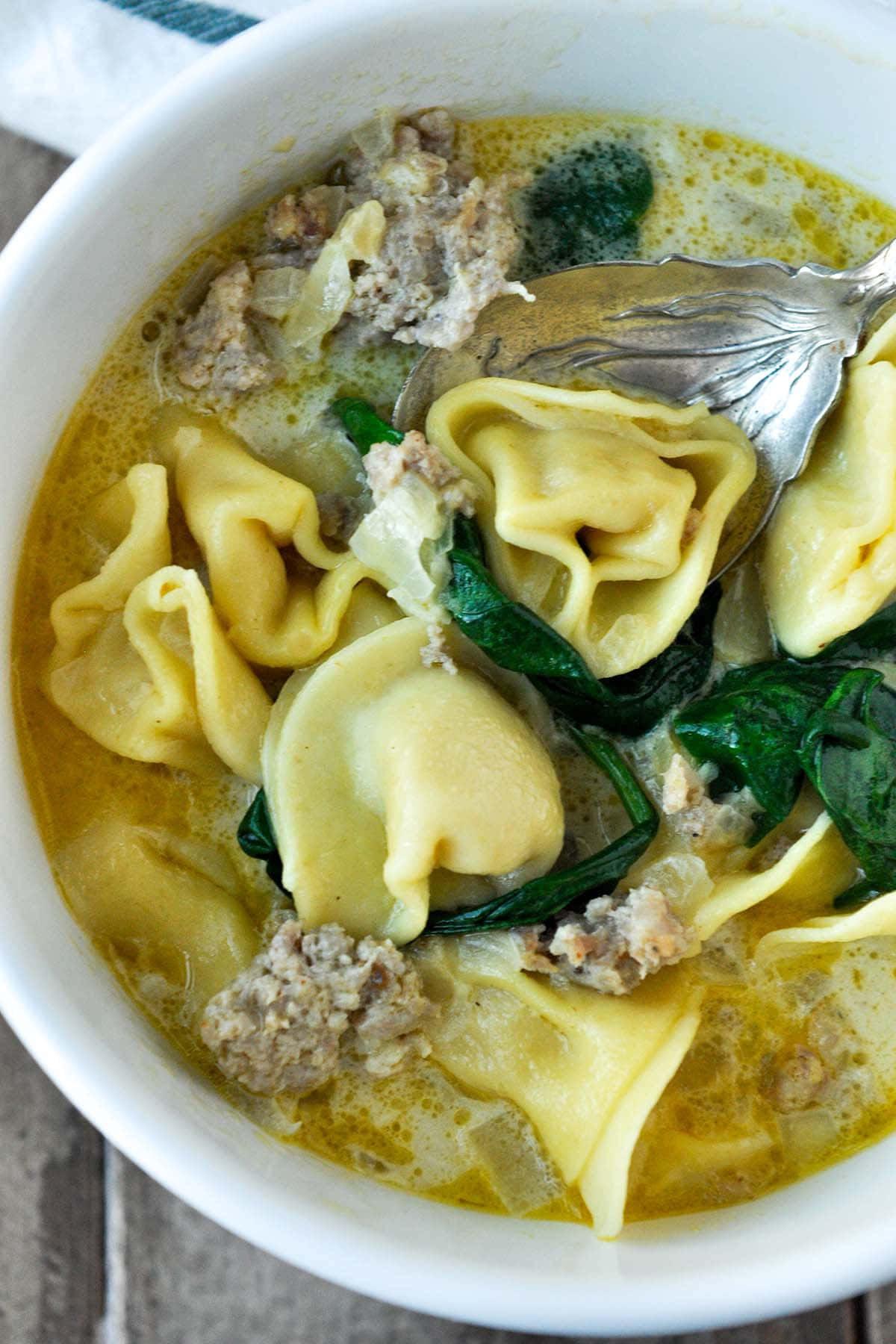 Tortellini In Brodo, meat, spinach, HD Phone Wallpaper