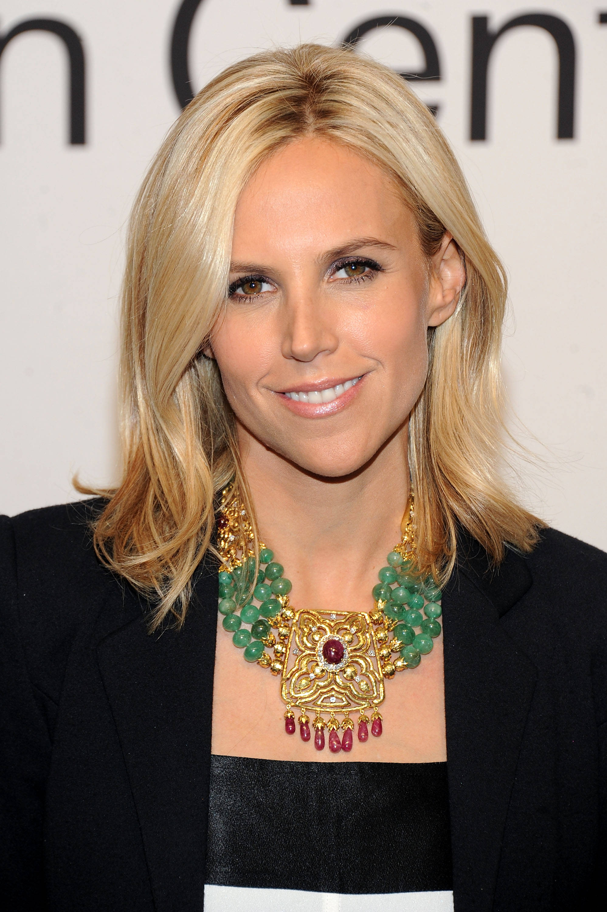 Tory Burch, plastron necklace, gold, 2K Phone Wallpaper