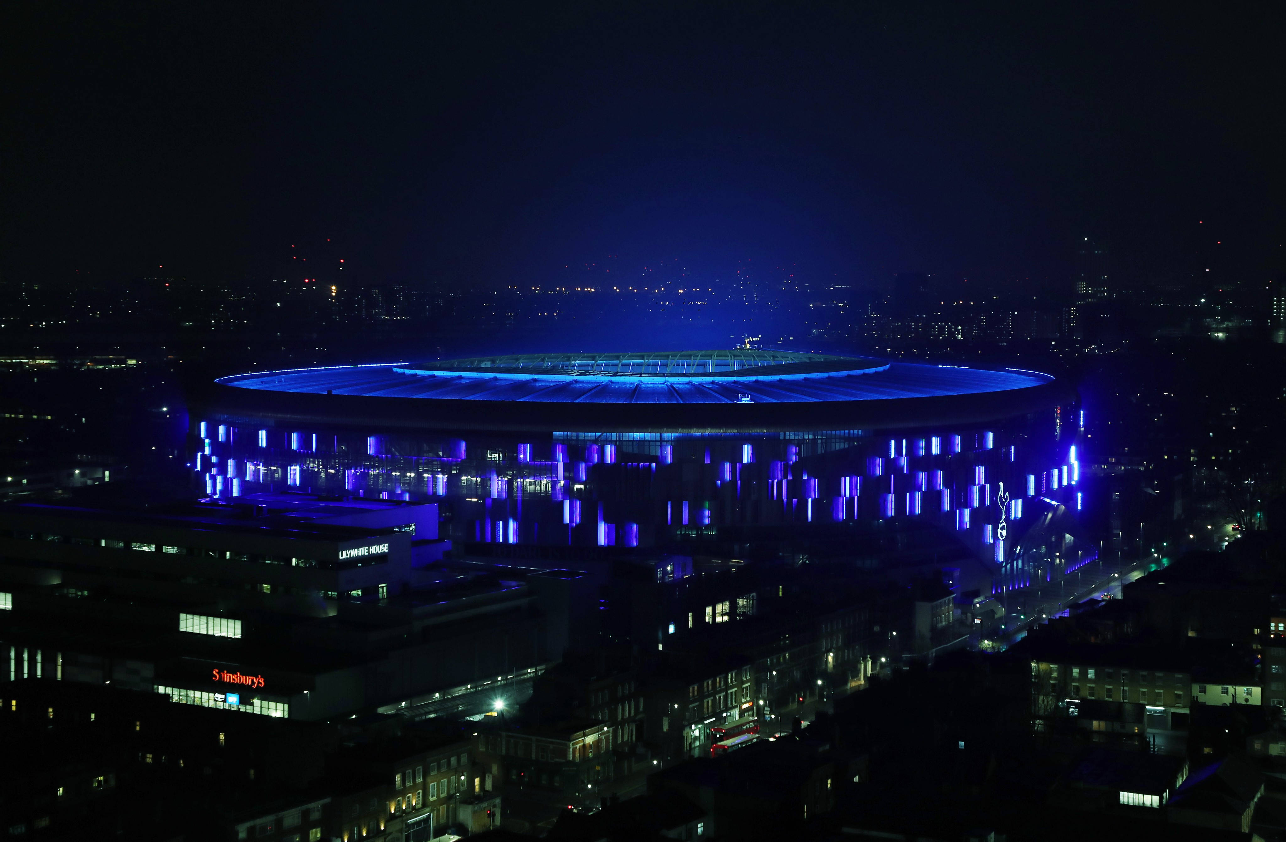 Tottenham Hotspurs FC Stadium, blue lights, dark night sky, 4K Desktop Wallpaper