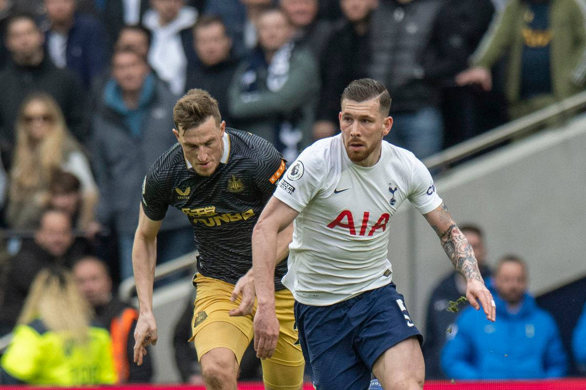 Tottenham Hotspurs FC, playing football, professional match, SD Desktop Wallpaper
