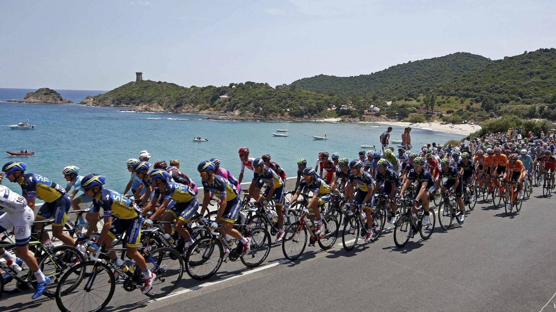 Tour de France, peloton, coastal road, Full HD Desktop Wallpaper