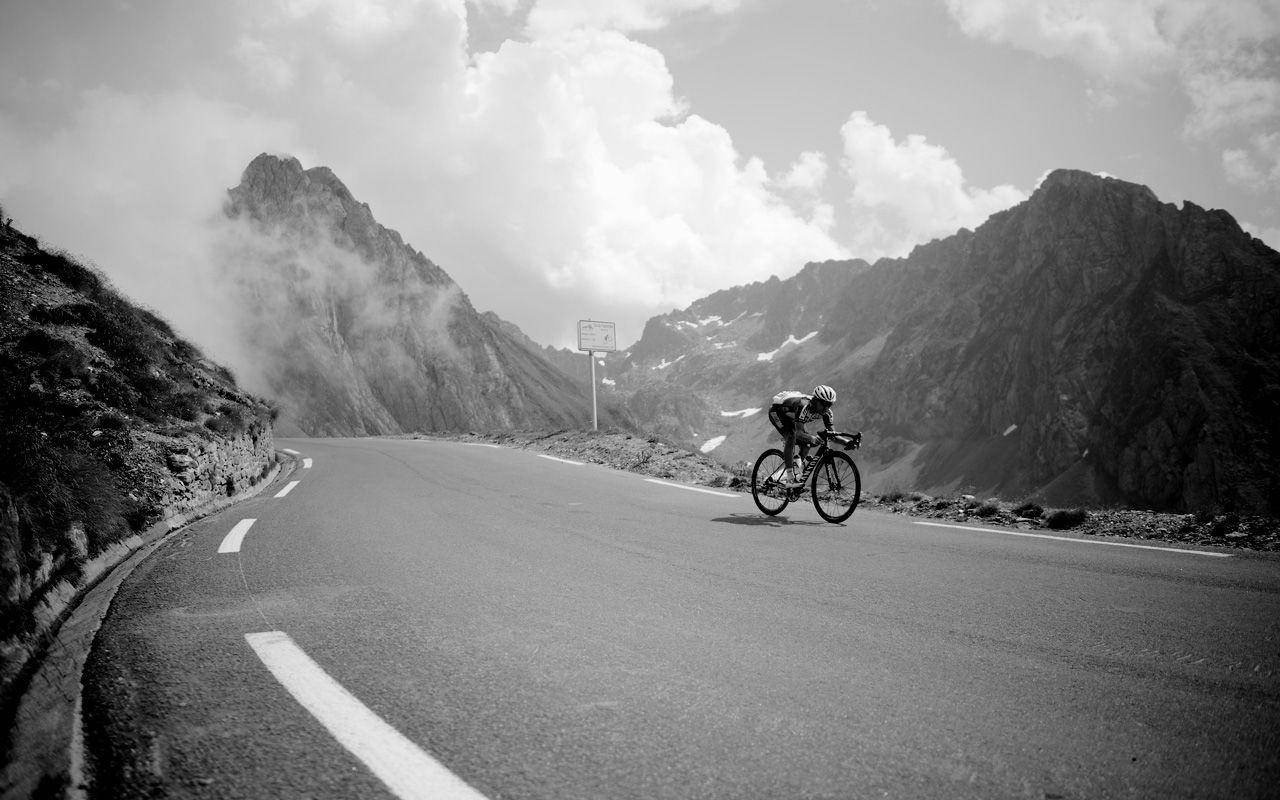 Tour de France, gray color, mountain road, HD Desktop Wallpaper