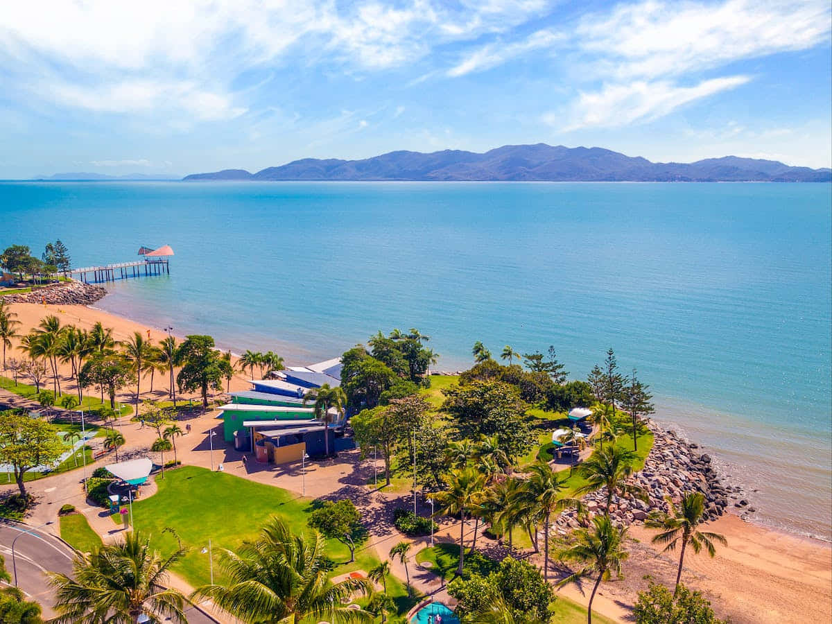 Townsville, dusk, tropical beach resort, SD Desktop Wallpaper