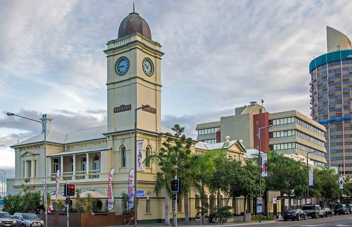 Townsville, sunset, cream-colored clock tower building, SD Desktop Wallpaper