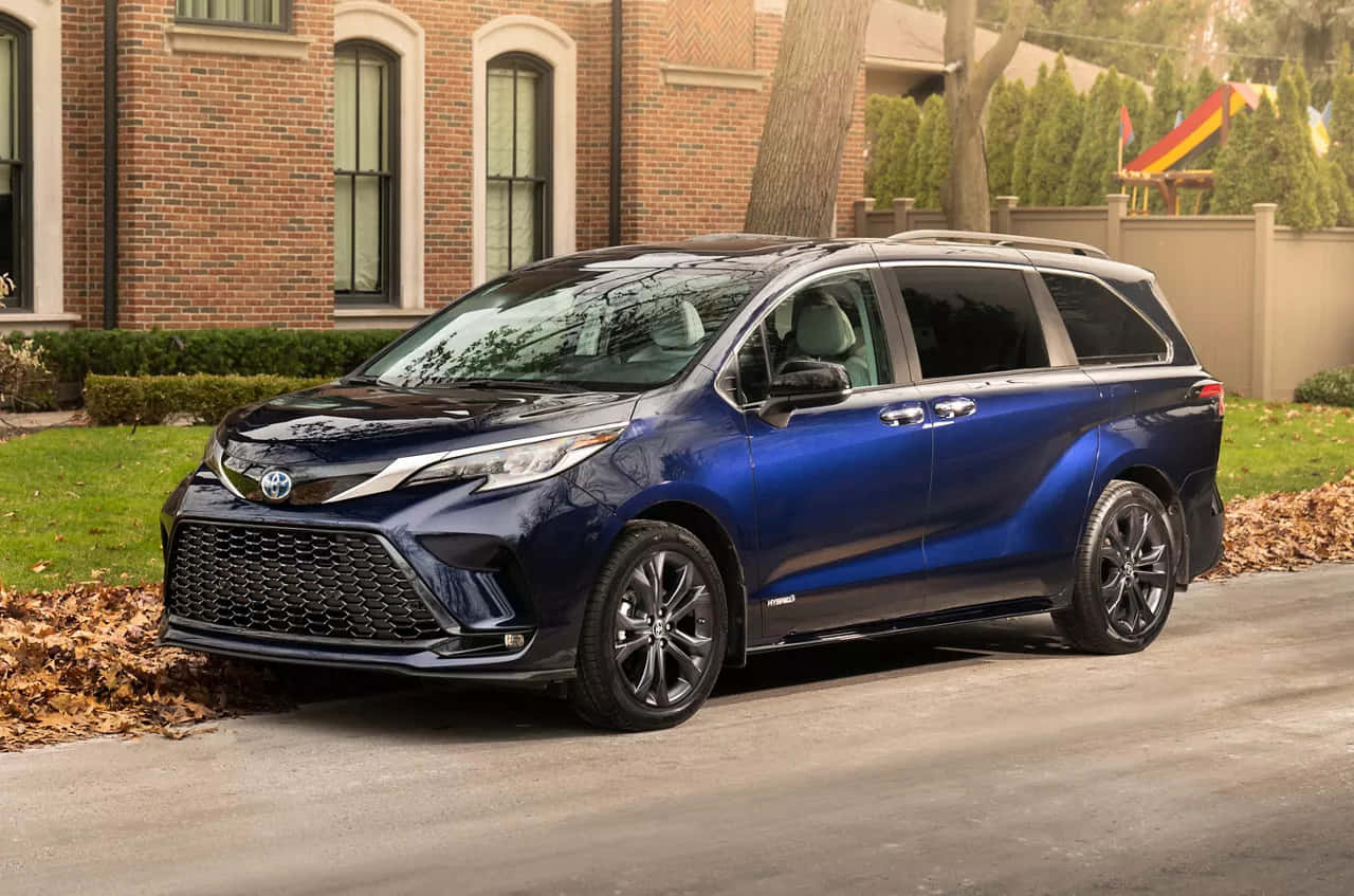 blue Toyota Sienna minivan, residential area, driveway, HD Desktop Wallpaper