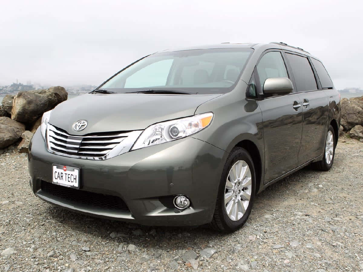 Toyota Sienna, metallic gray, gravel surface, SD Desktop Wallpaper