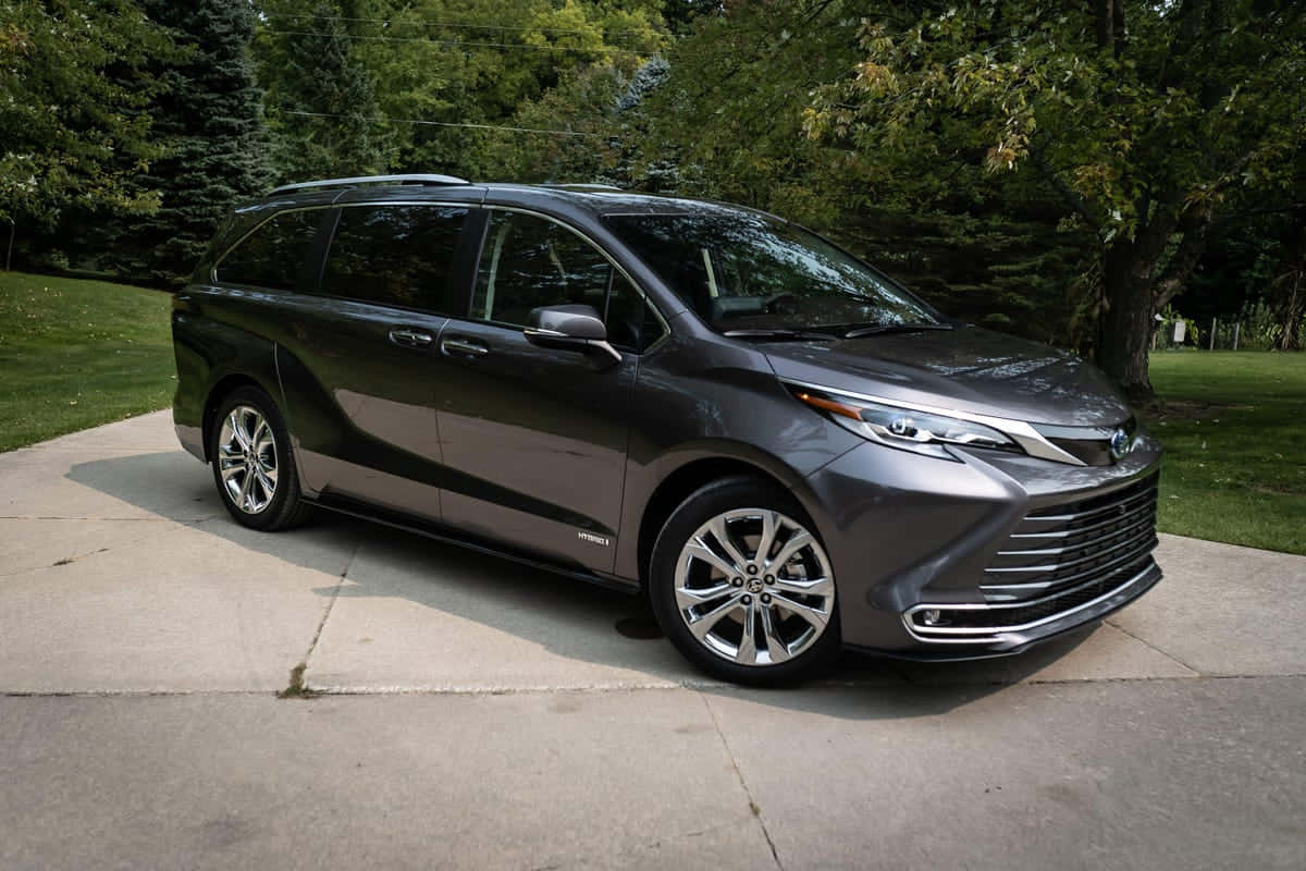 Toyota Sienna, dark gray, concrete driveway, SD Desktop Wallpaper