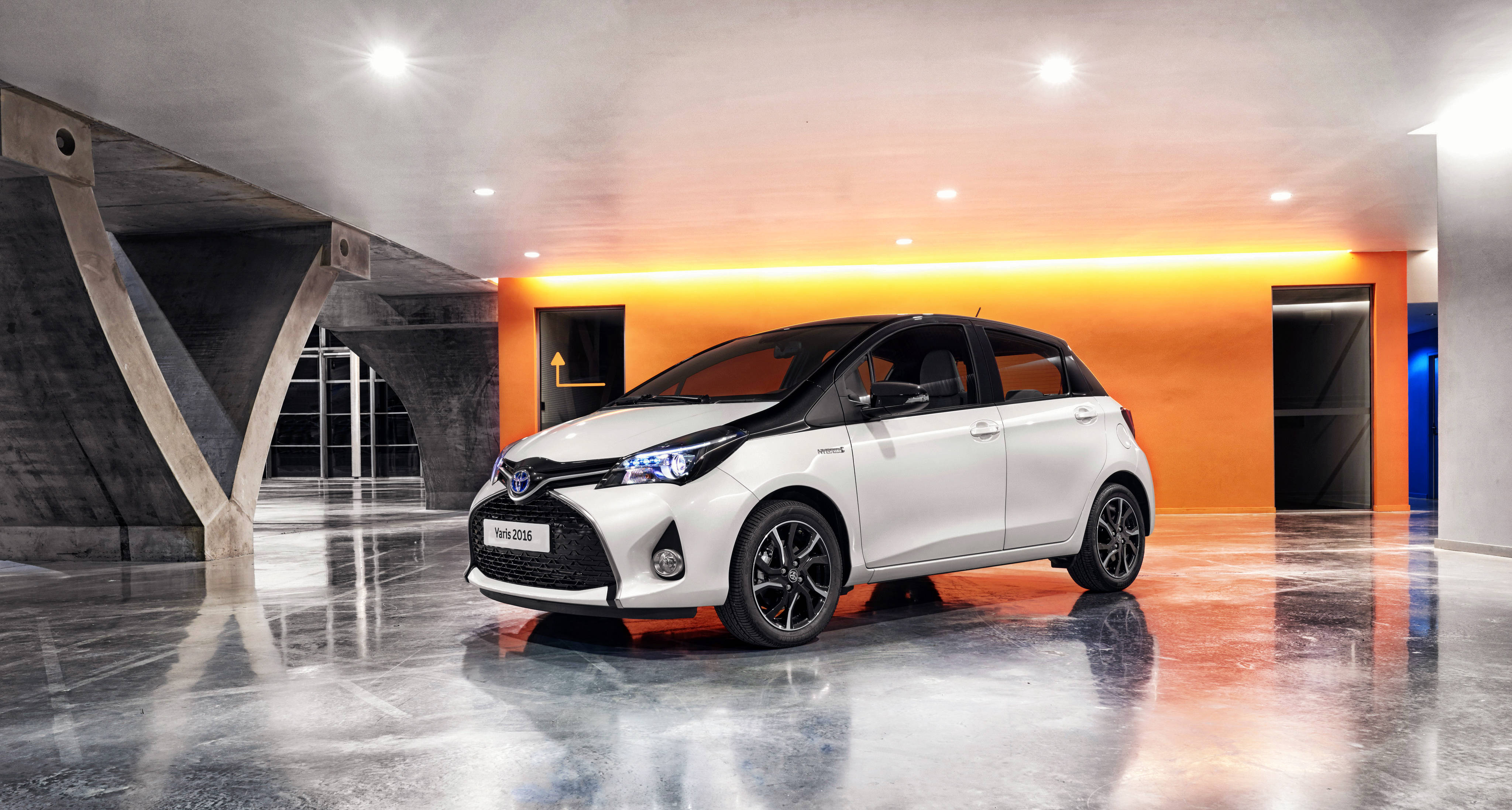 Toyota Yaris, 2018, white, 4K Desktop Wallpaper