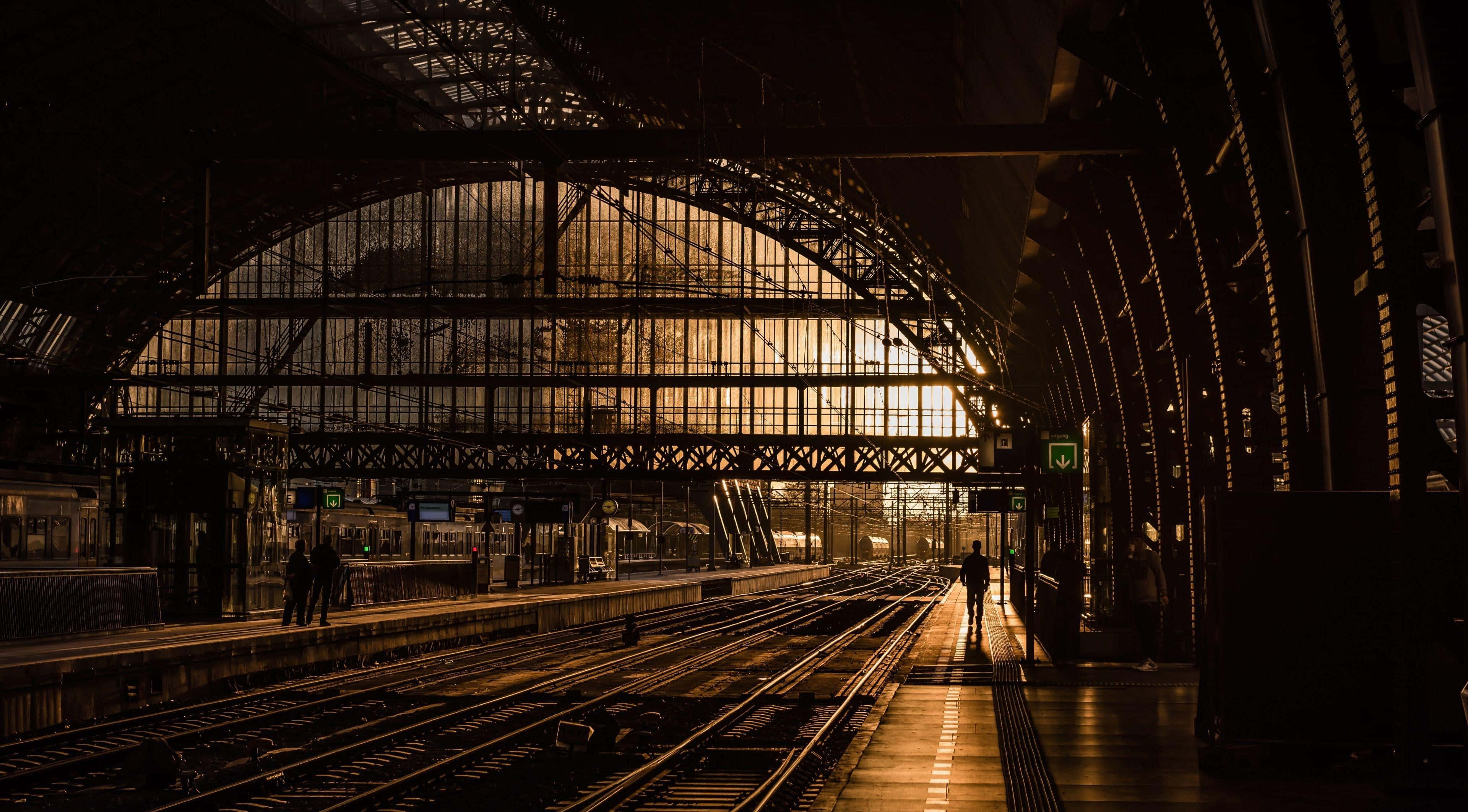 sunset, silhouettes, train platform, 4K Desktop Wallpaper