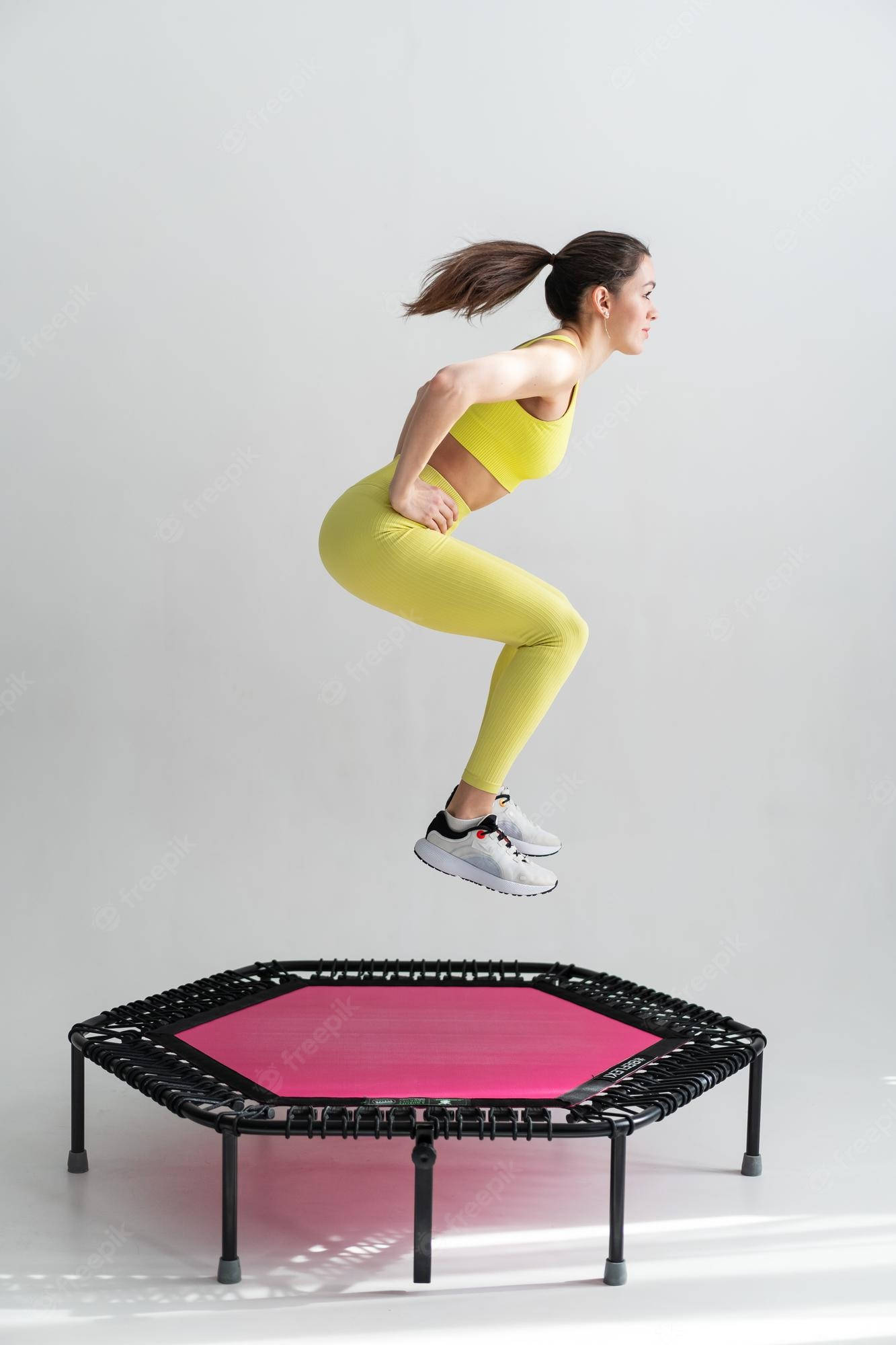 pink hexagonal trampoline, bright yellow workout gear, hexagonal pink mini trampoline, Full HD Phone Wallpaper