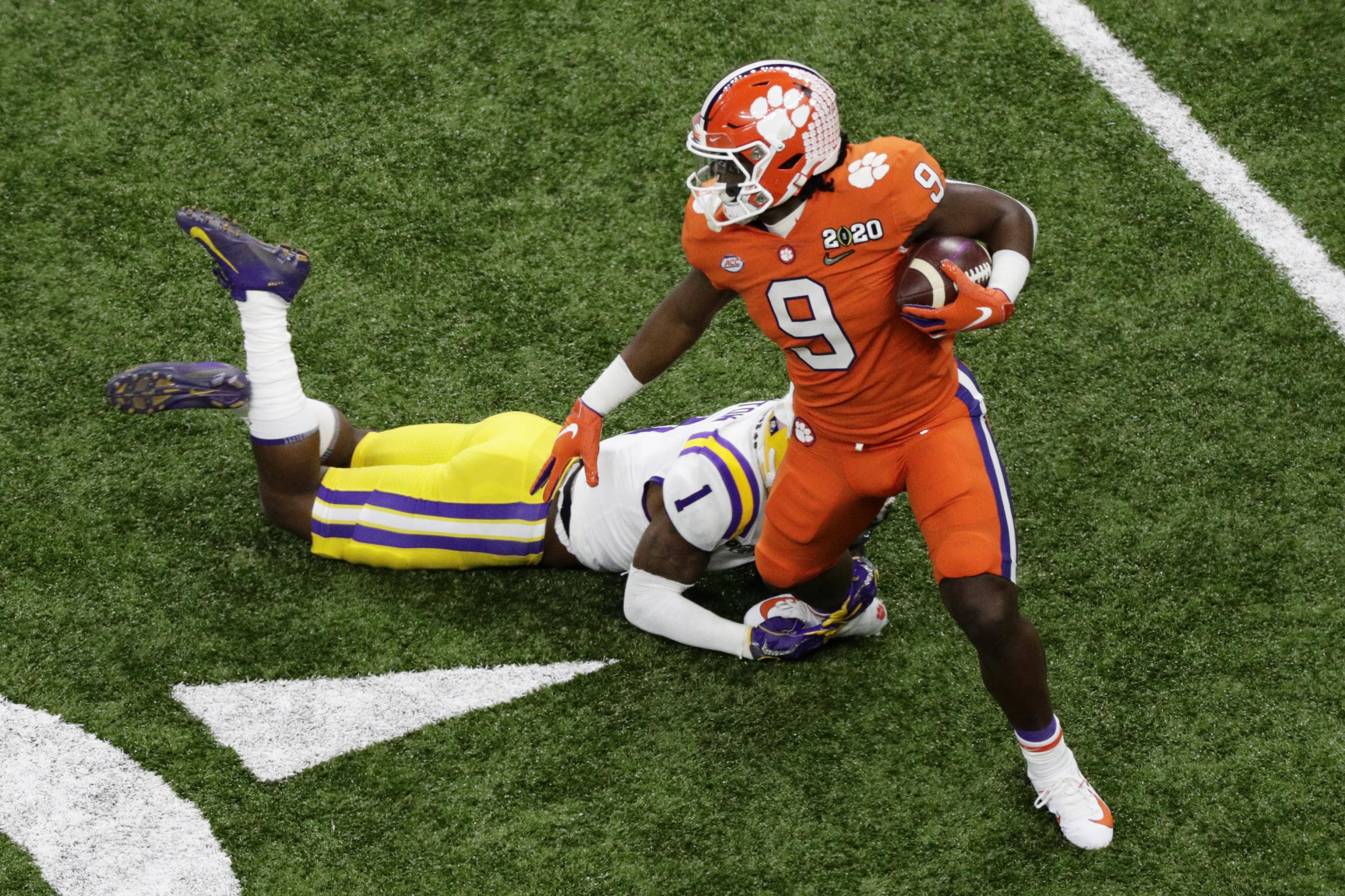 Travis Etienne, Clemson football player, orange, 2K Desktop Wallpaper