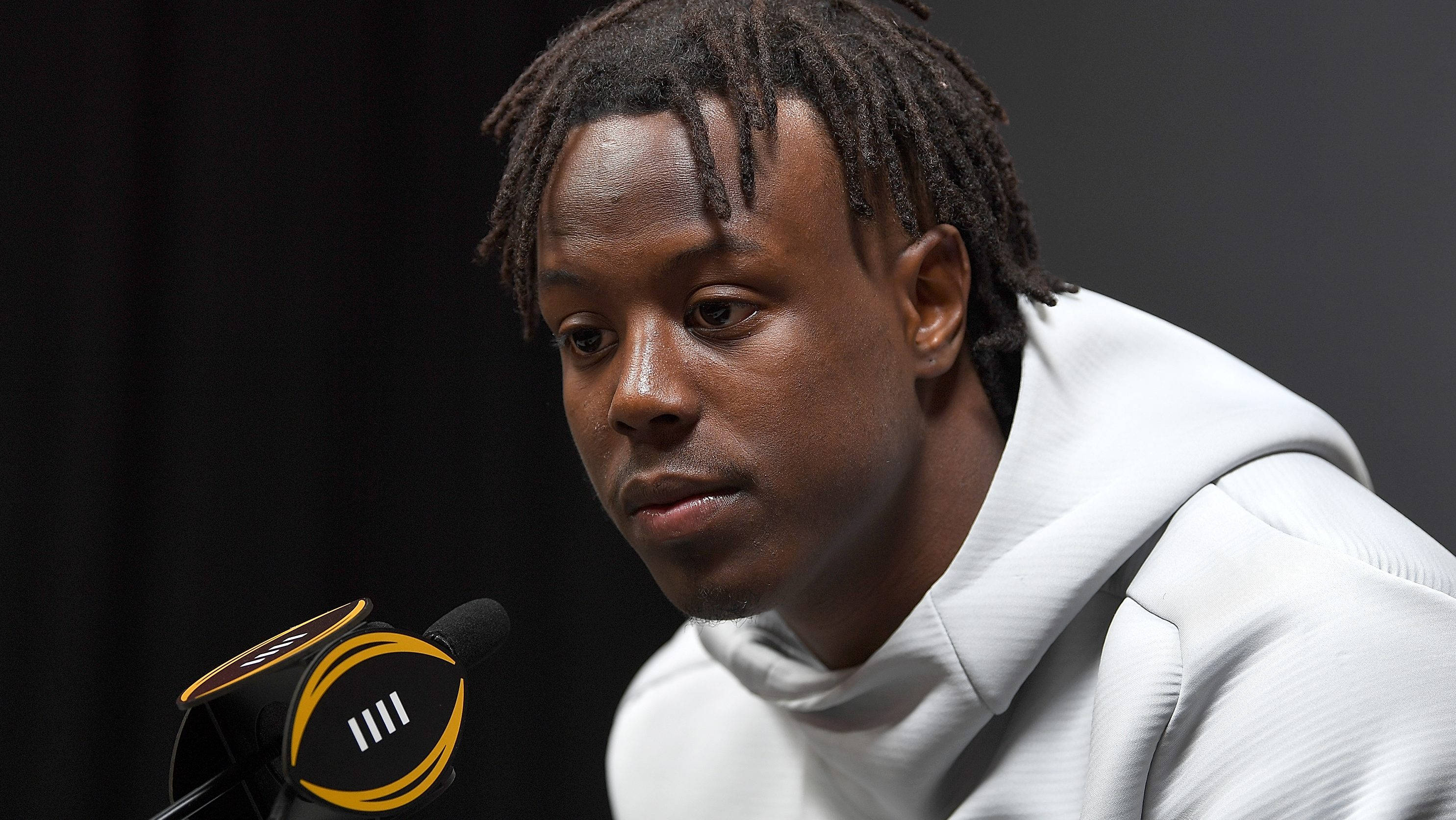 Travis Etienne, press conference, white hoodie, 2K Desktop Wallpaper
