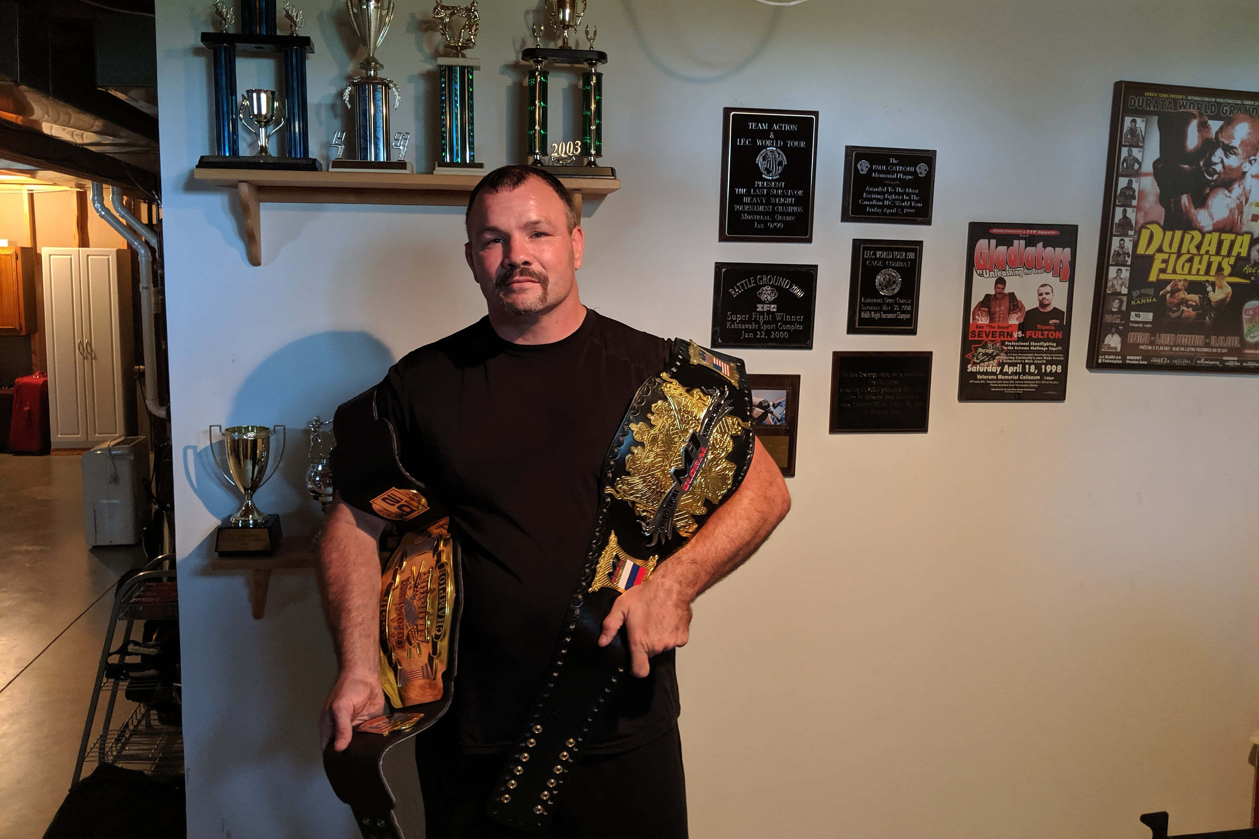 Travis Fulton, championship belts, garage, 4K Desktop Wallpaper