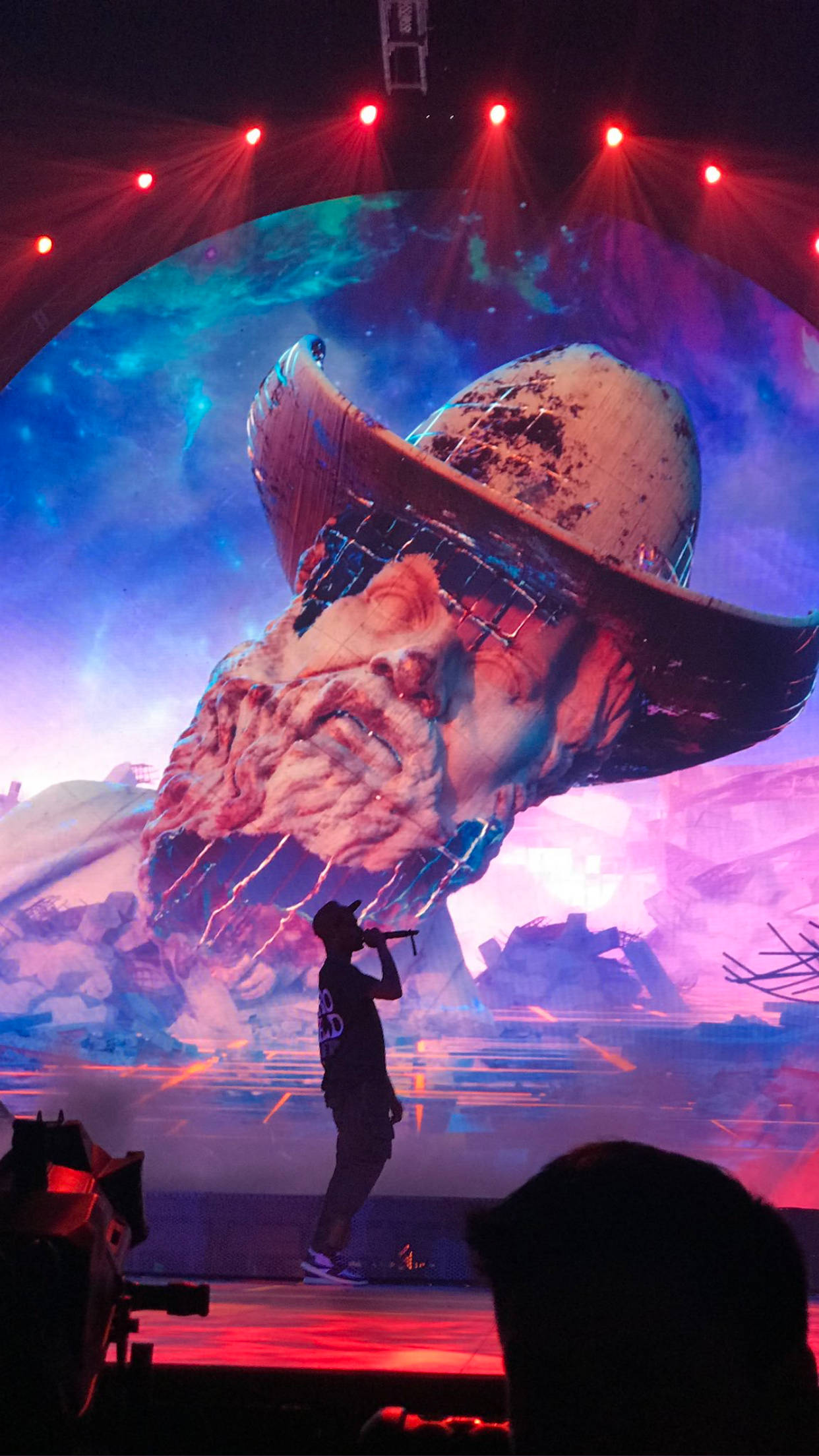Travis Scott Aesthetic, red lights, giant cosmic face projection, Full HD Phone Wallpaper