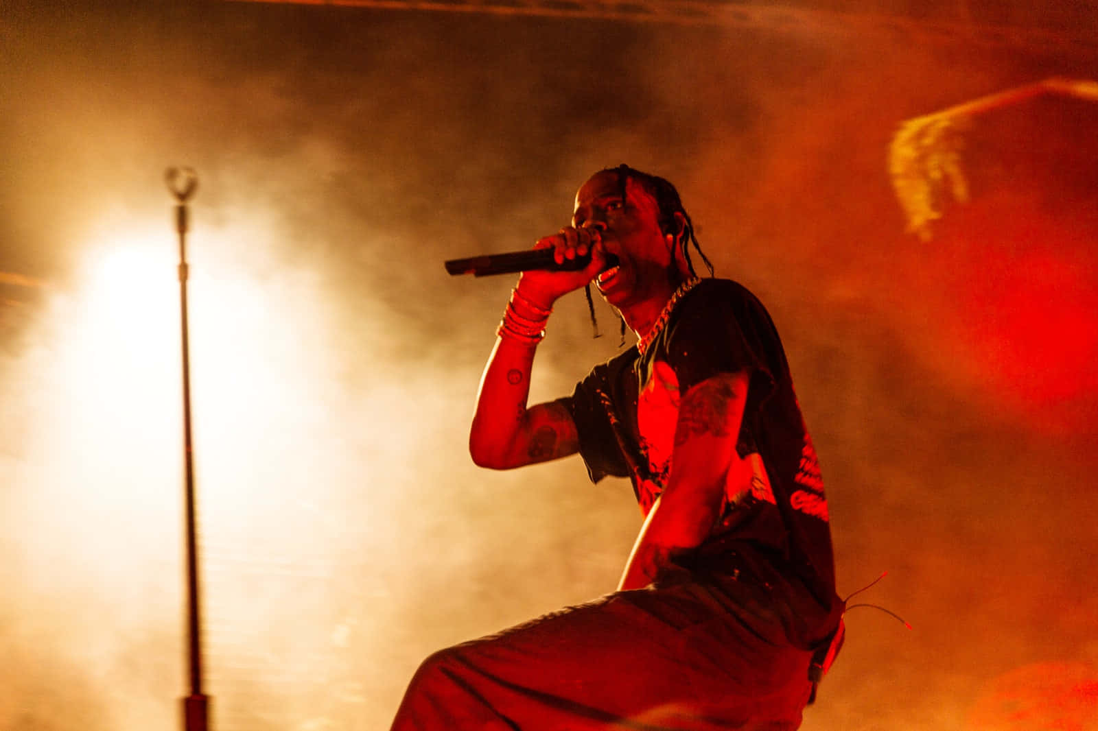 Travis Scott, concert, fiery orange stage lights, HD Desktop Wallpaper