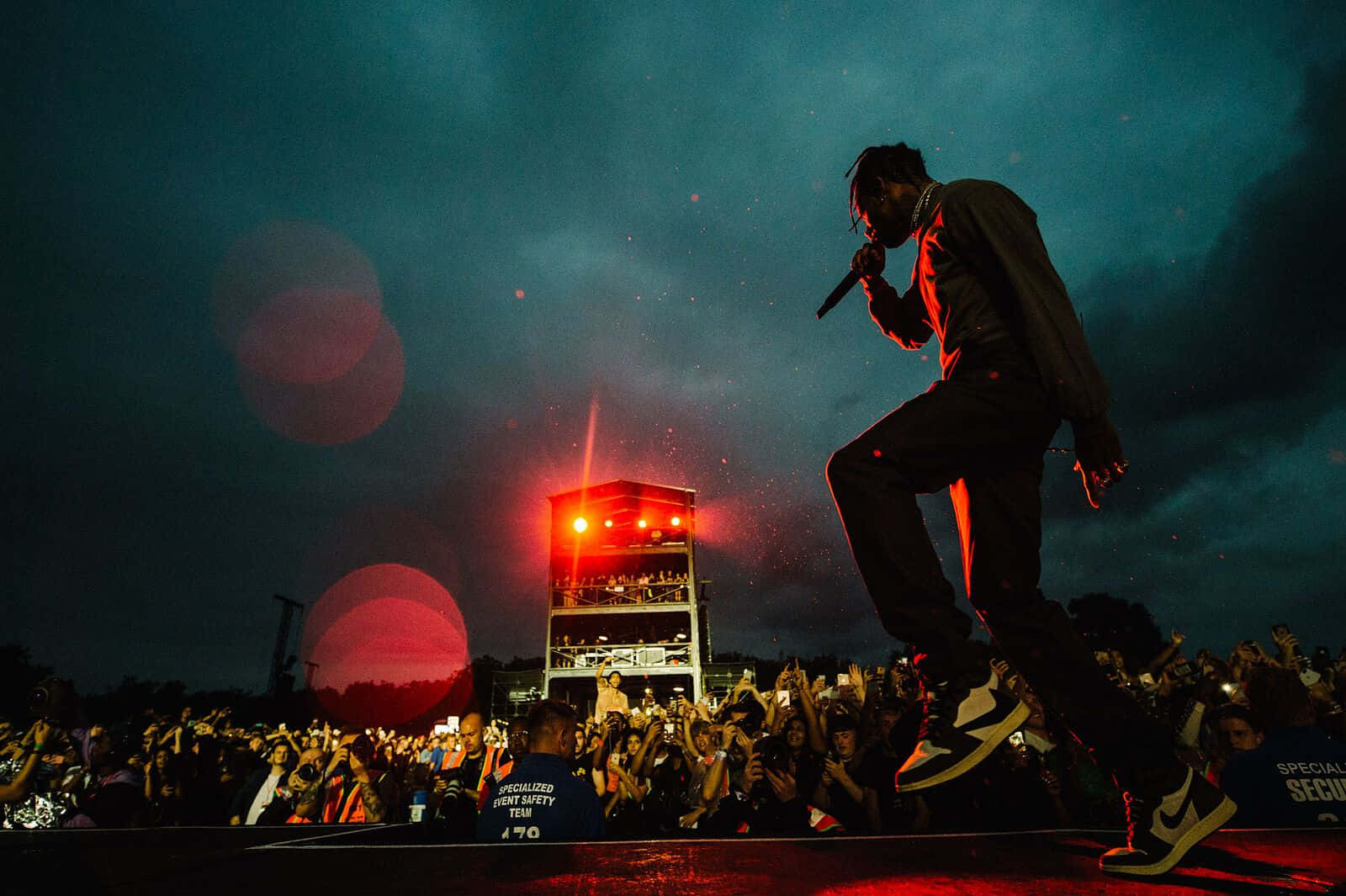 Travis Scott Concert, night, red lights, HD Desktop Wallpaper