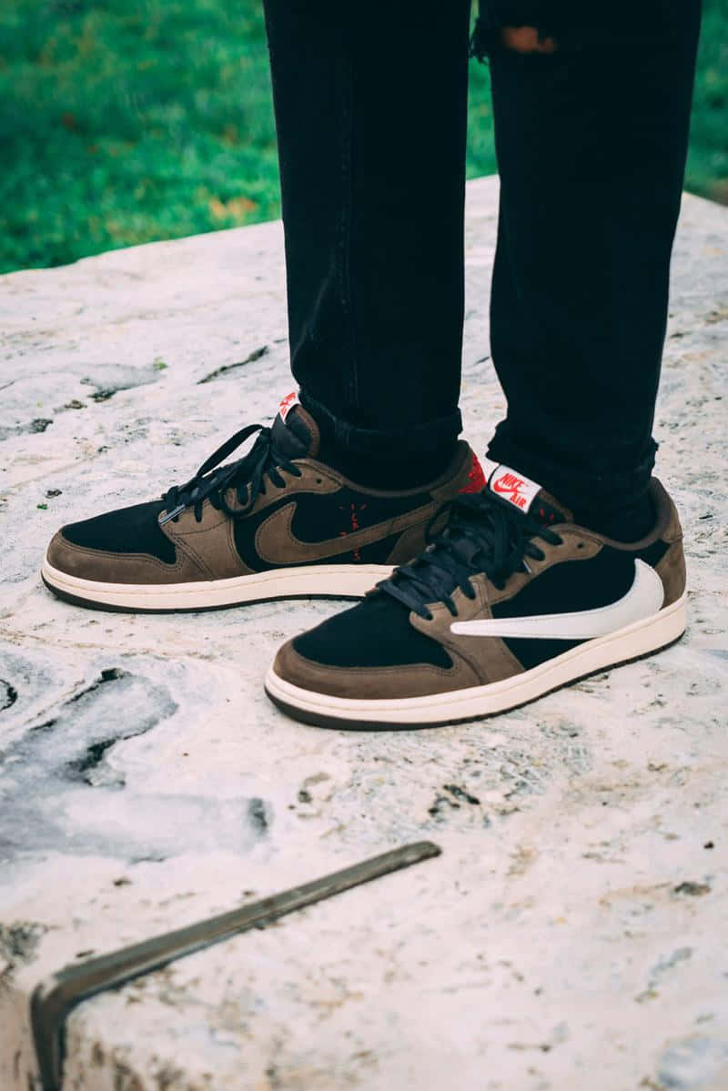 Travis Scott Jordan 1, brown, black, SD Phone Wallpaper