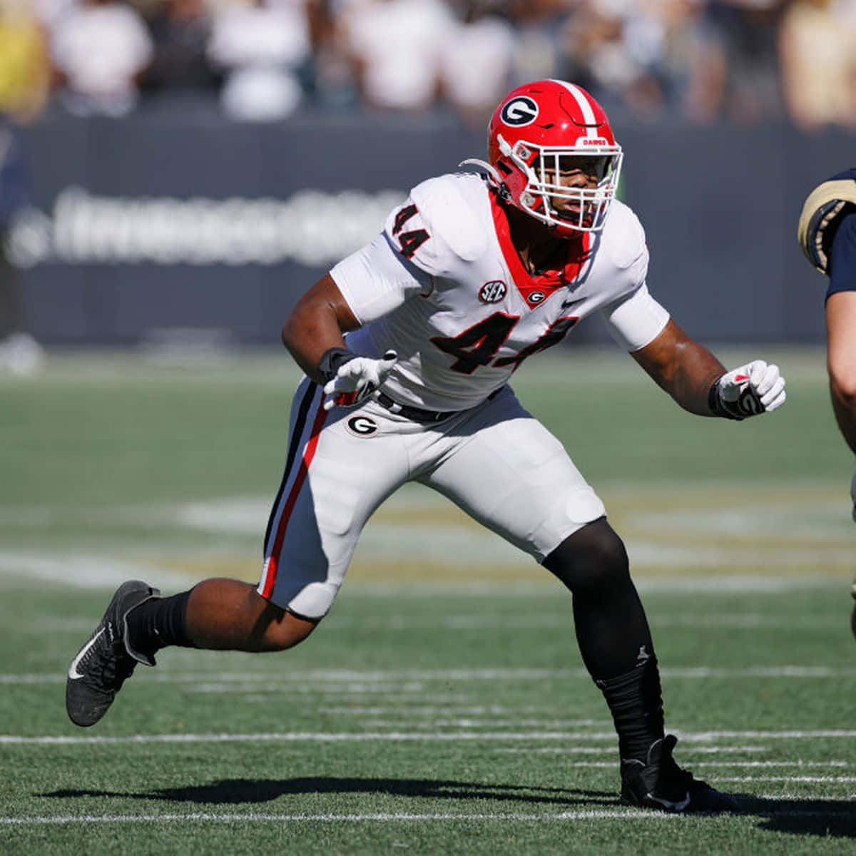 Travon Walker, Georgia football player, white and red uniform, SD Desktop Wallpaper