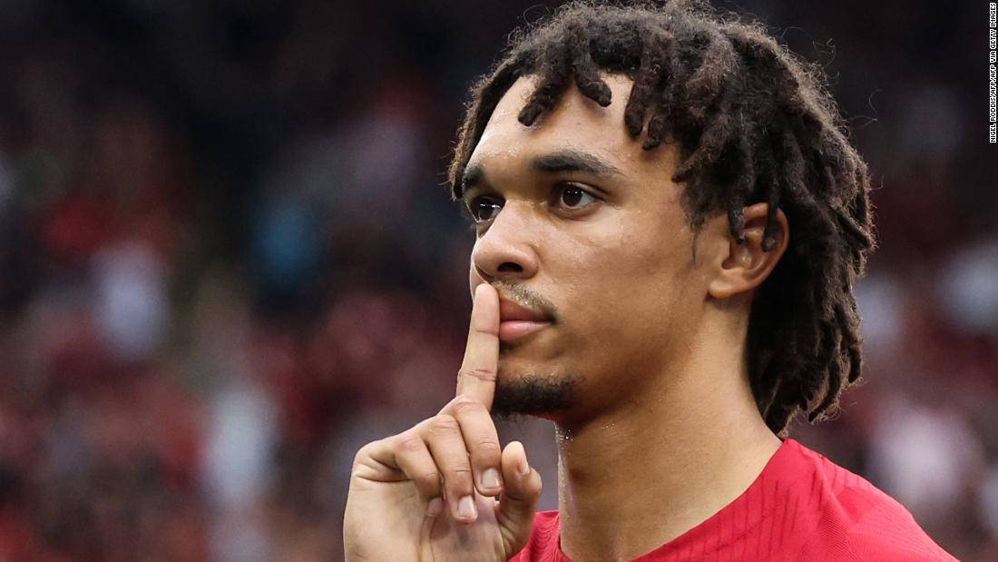 Trent Alexander-Arnold, dreadlocks, stadium crowd, SD Desktop Wallpaper