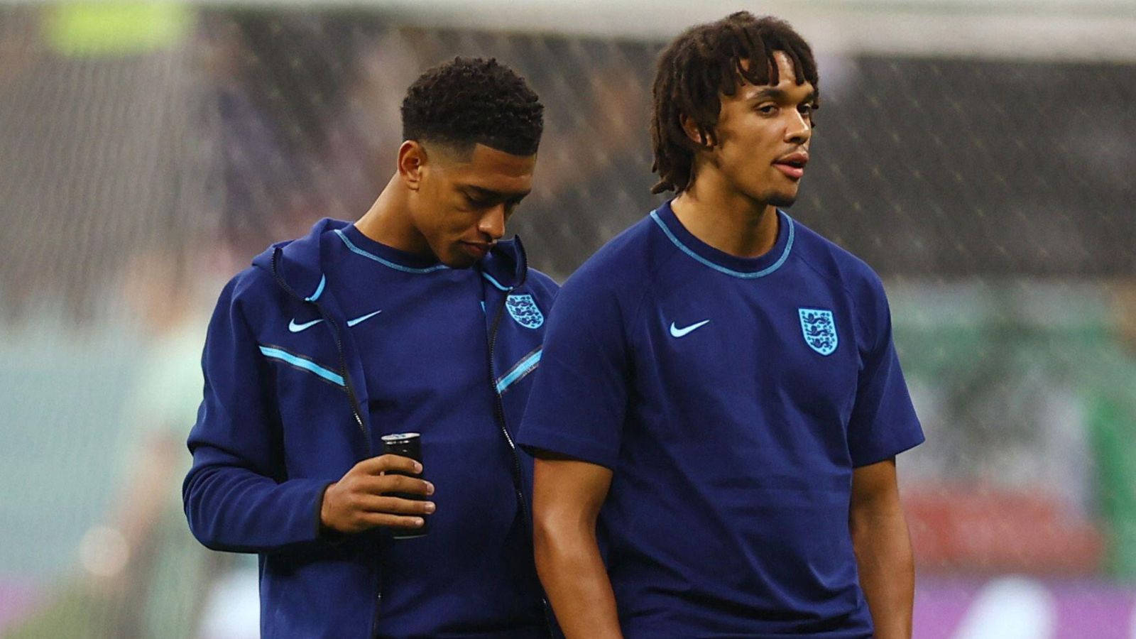 Trent Alexander-Arnold, blue England jersey, England football players, HD Desktop Wallpaper