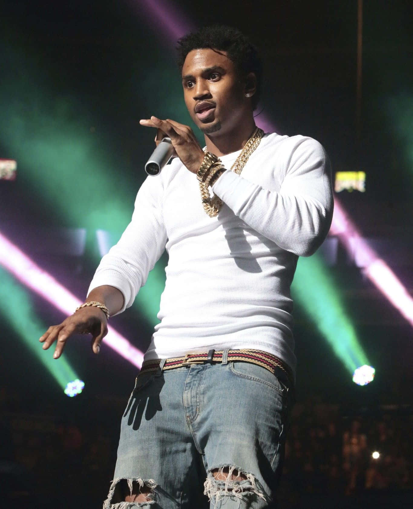 Trey Songz, white shirt, ripped jeans, HD Phone Wallpaper
