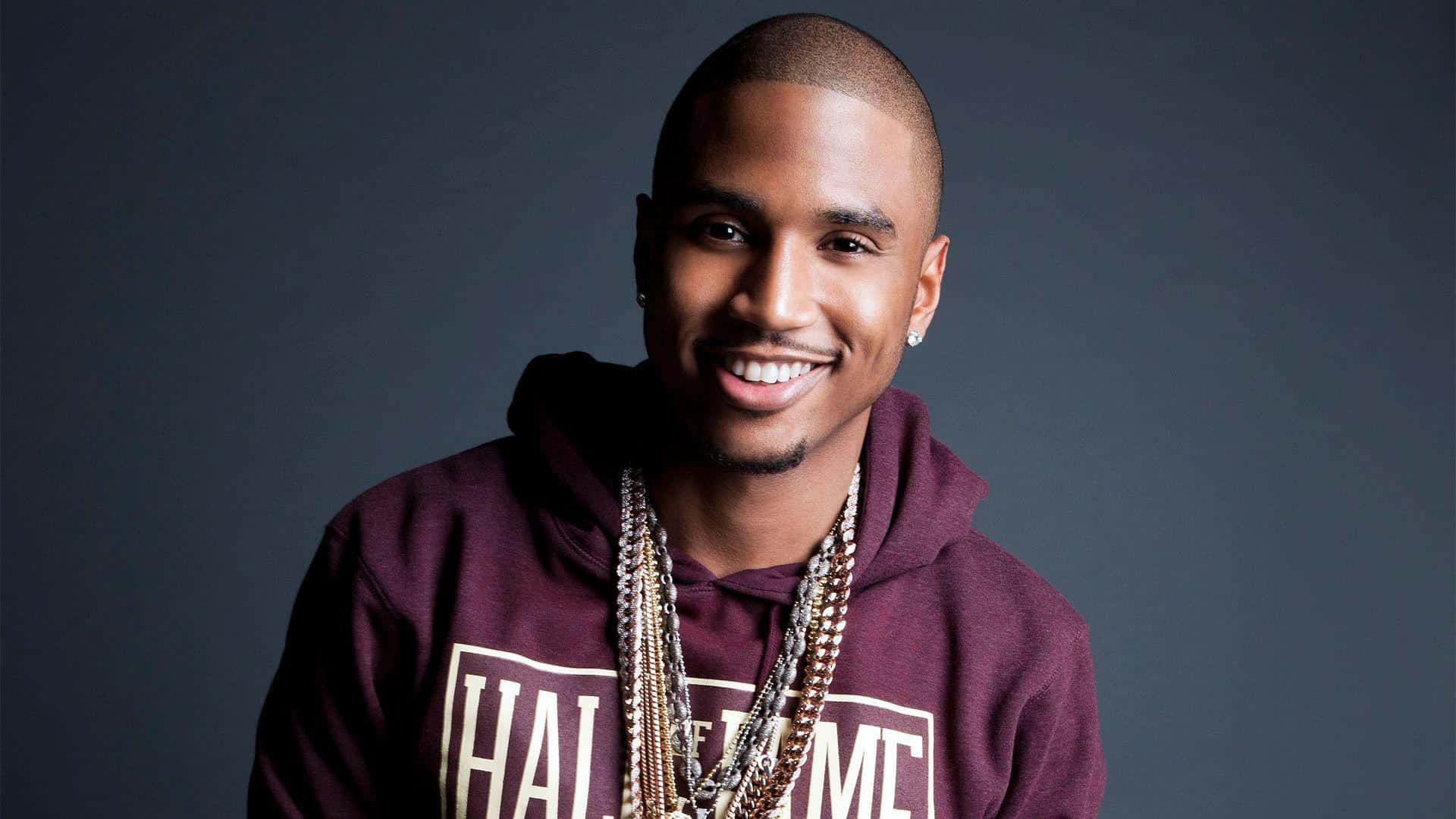 Trey Songz, maroon hoodie, layered gold chains, Full HD Desktop Wallpaper