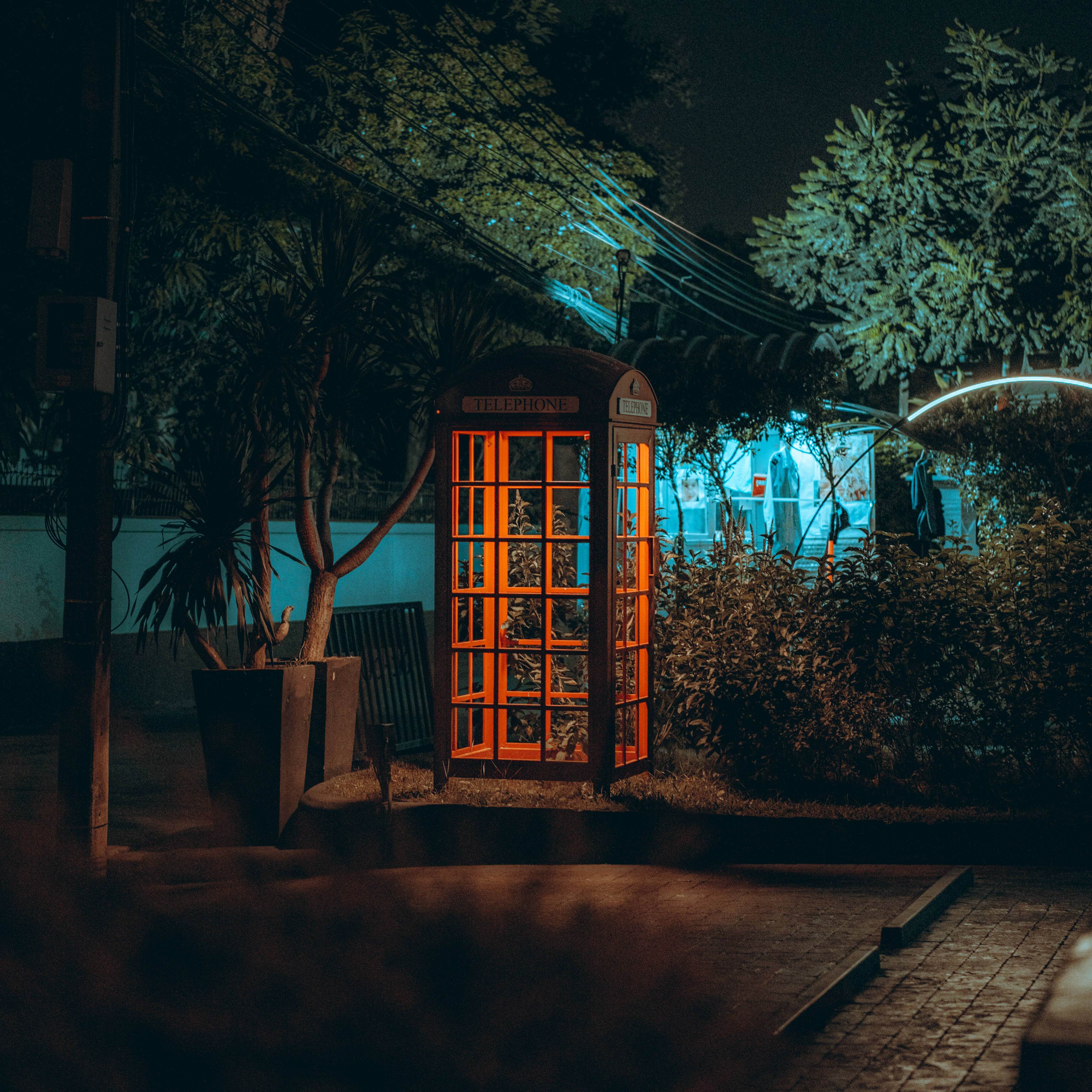 Neon Lights Gazebo, glowing orange vintage telephone booth, night, 2K Desktop Wallpaper