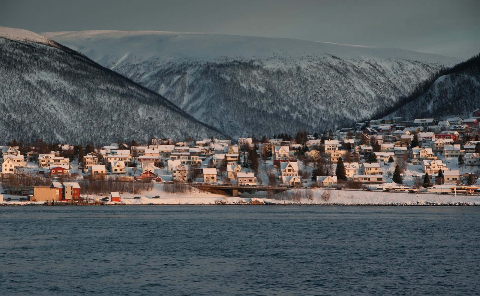 Tromsø, winter waterfront, sunset, HD Desktop Wallpaper