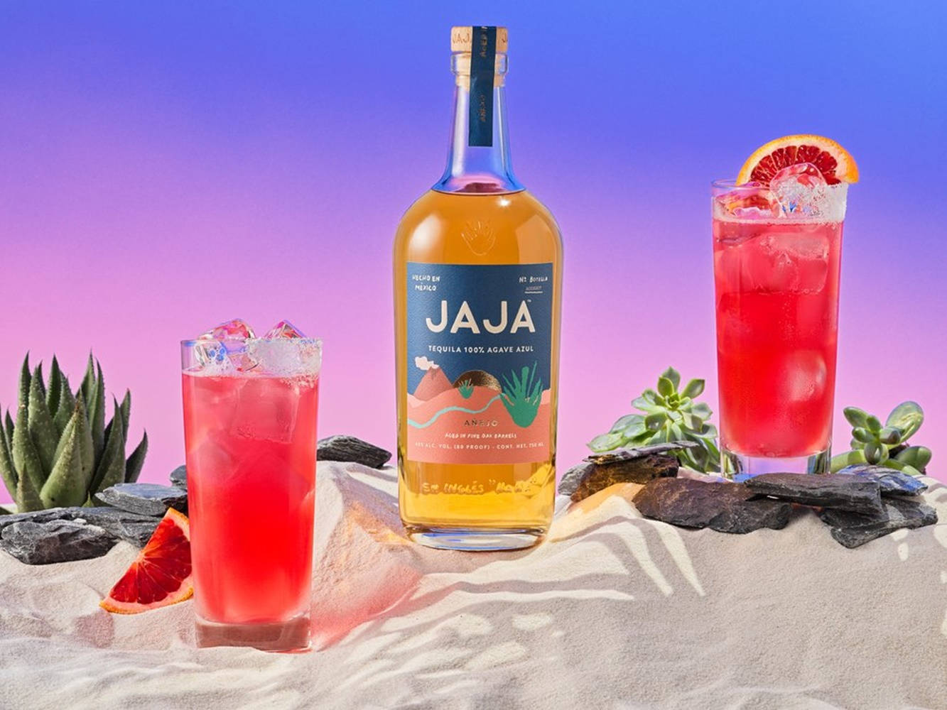 Jaja tequila, tropical pomelo cocktail, vibrant red cocktails, HD Desktop Wallpaper