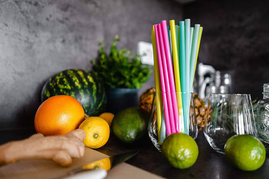citrus fruits, vibrant straws, tropical produce, SD Desktop Wallpaper