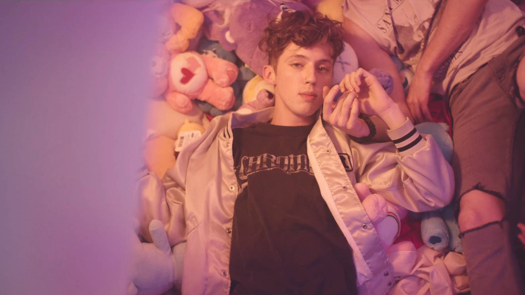 Troye Sivan, Youth, music video scene, HD Desktop Wallpaper