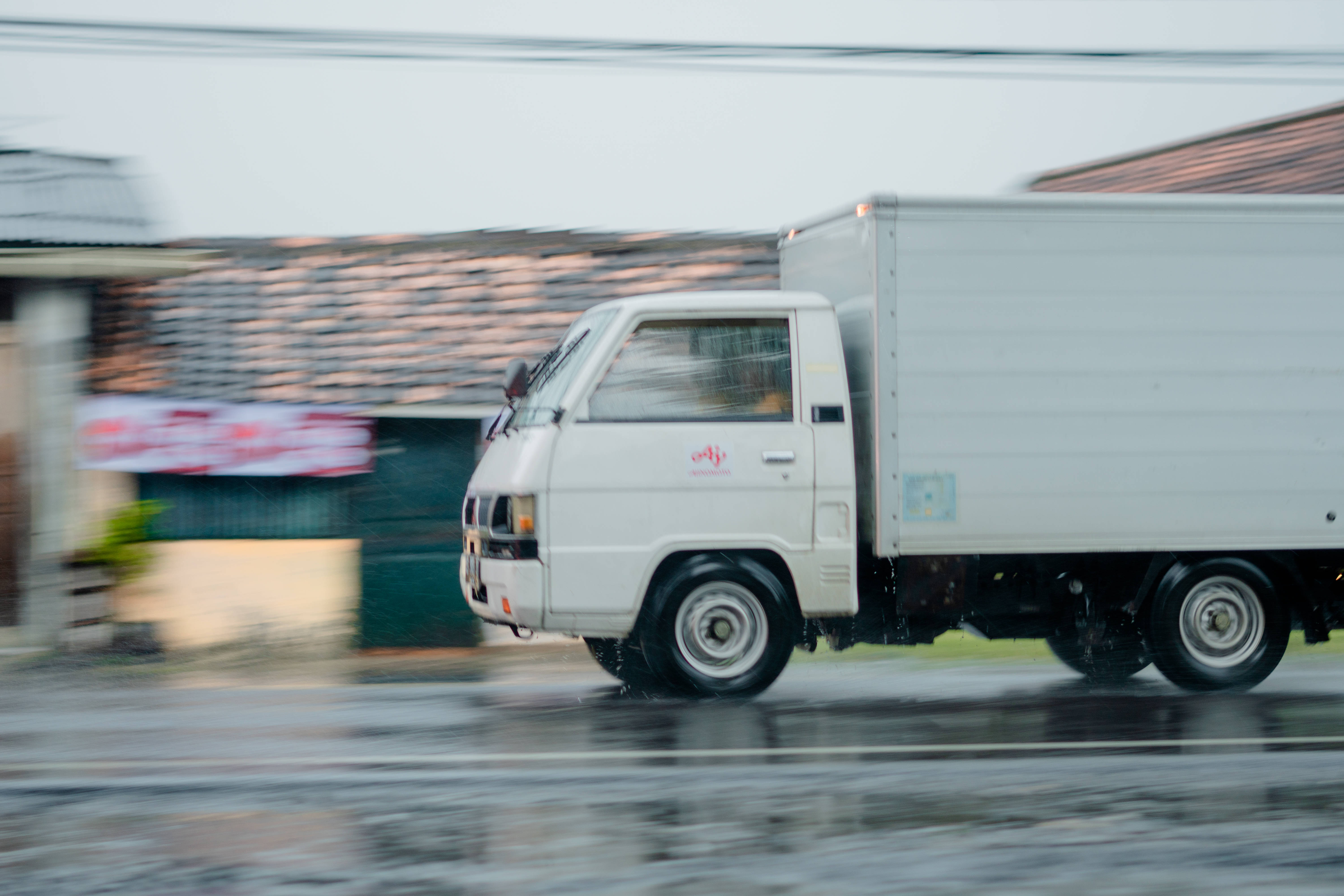 Truck Van, rainy, urban street, 5K Desktop Wallpaper