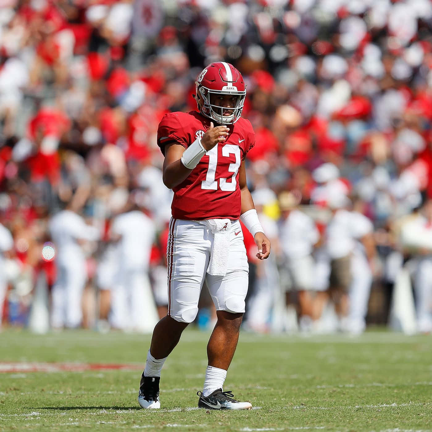 Tua Tagovailoa, red jersey, number 13, HD Desktop Wallpaper