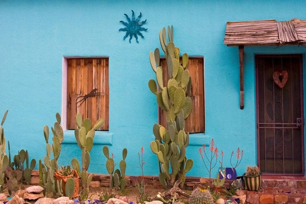 Tucson, nopals, turquoise adobe house, SD Desktop Wallpaper