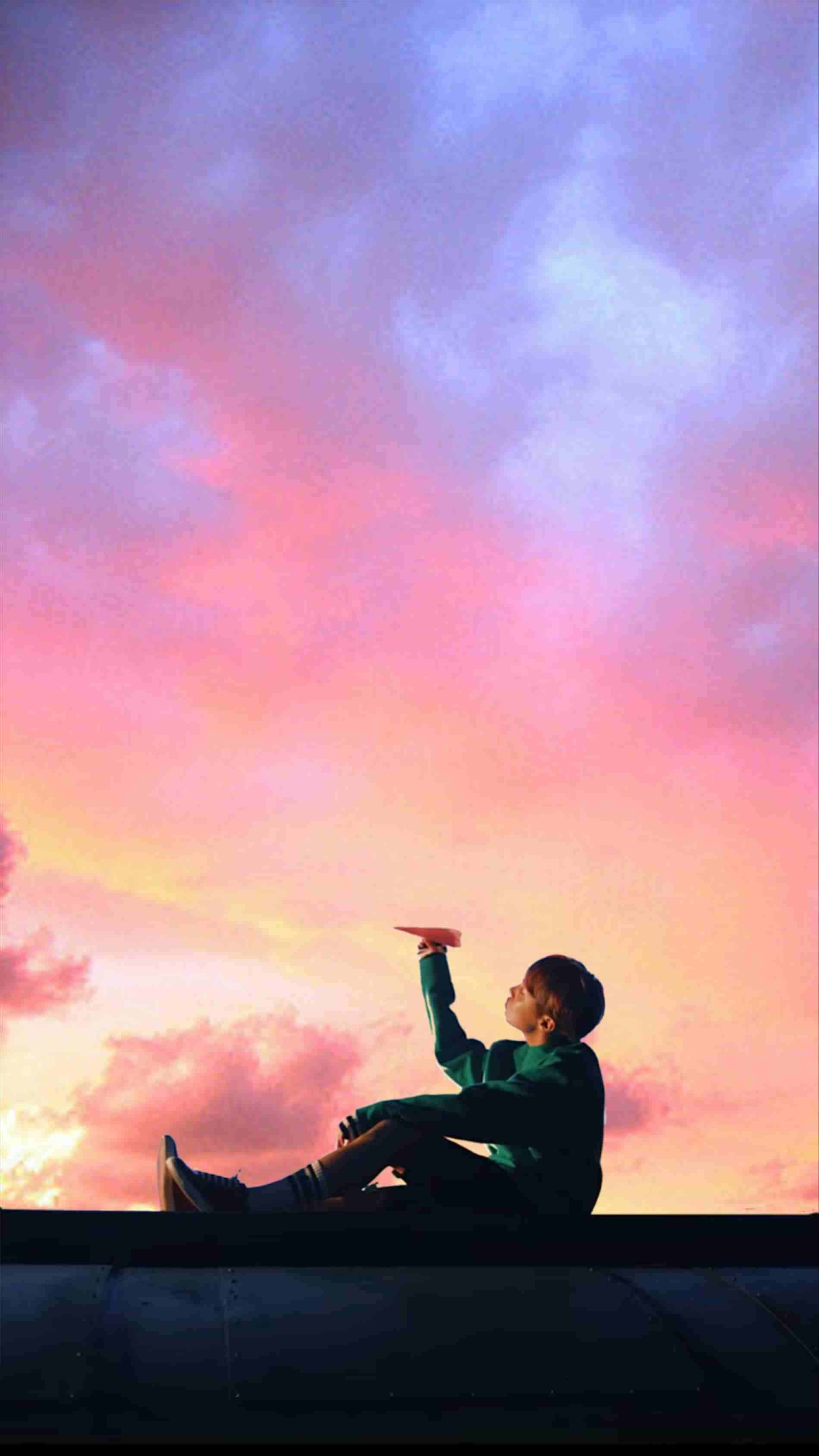 pink purple sunset, child silhouetted, paper airplane, 2K Phone Wallpaper