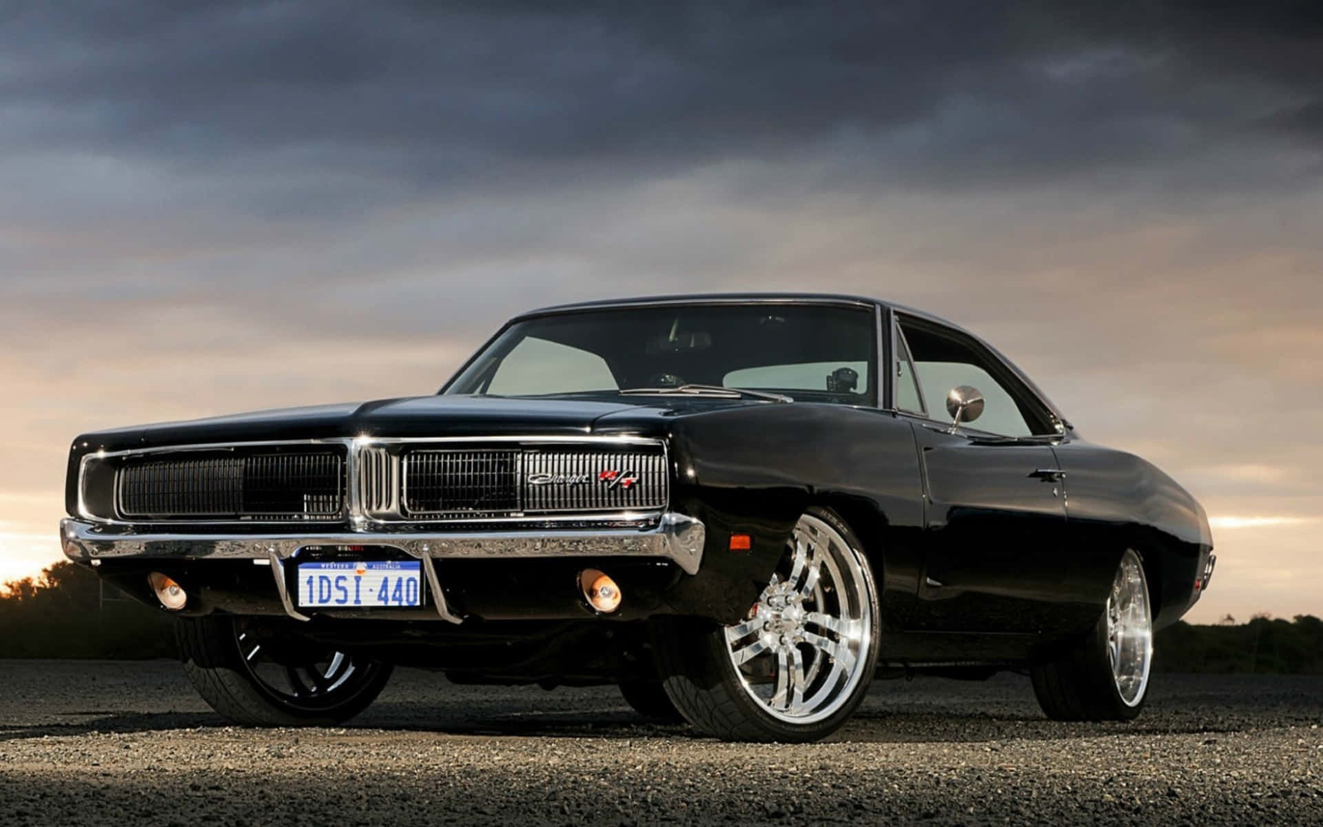 glossy black, chrome accents, custom wheels, Full HD Desktop Wallpaper