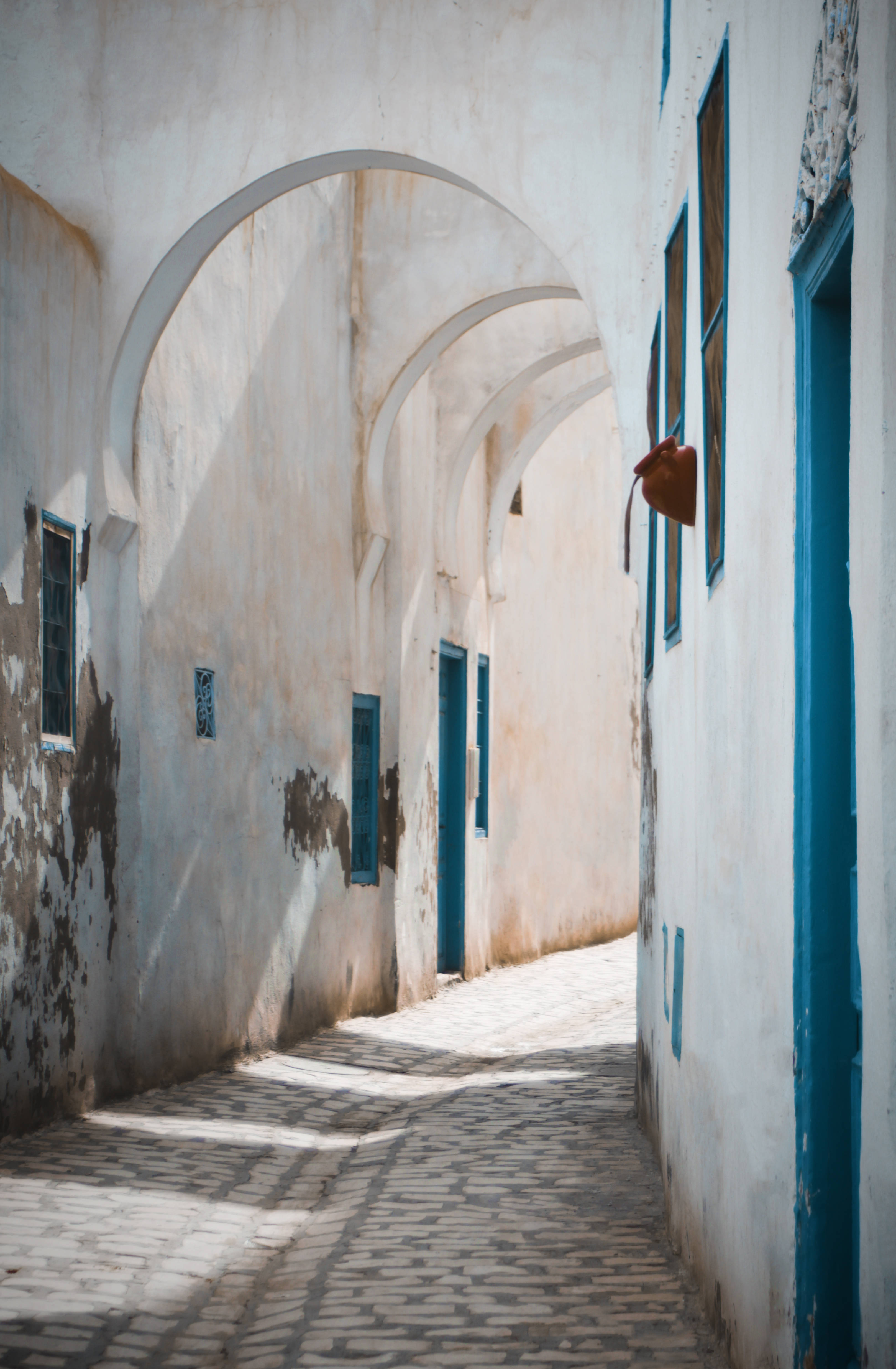 Tunisia, narrow road, arched doorways, 4K Phone Wallpaper