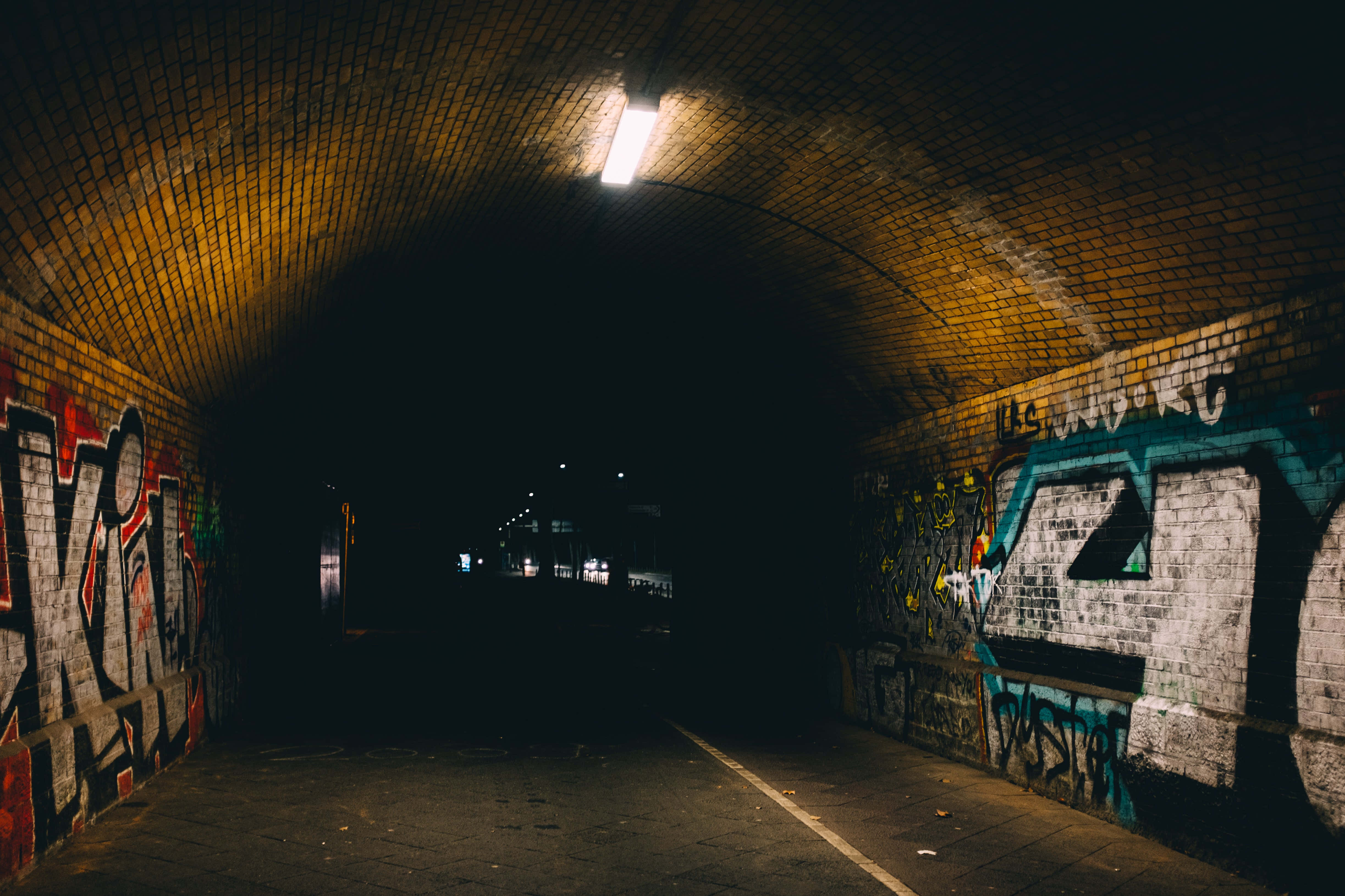 graffiti, urban tunnel, brick tunnel, 4K Desktop Wallpaper