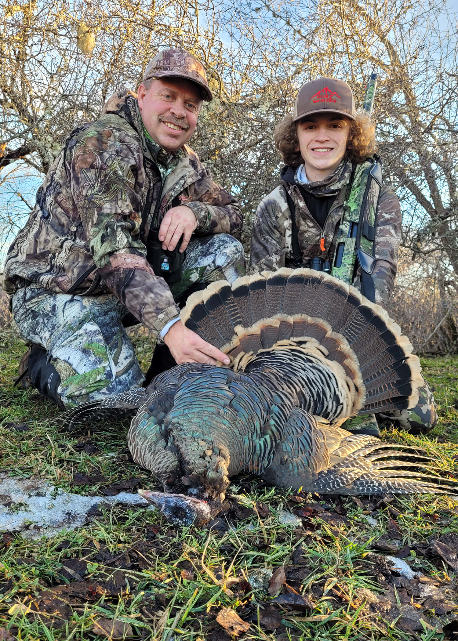 Turkey Hunting, camouflage gear, large male turkey, Full HD Phone Wallpaper