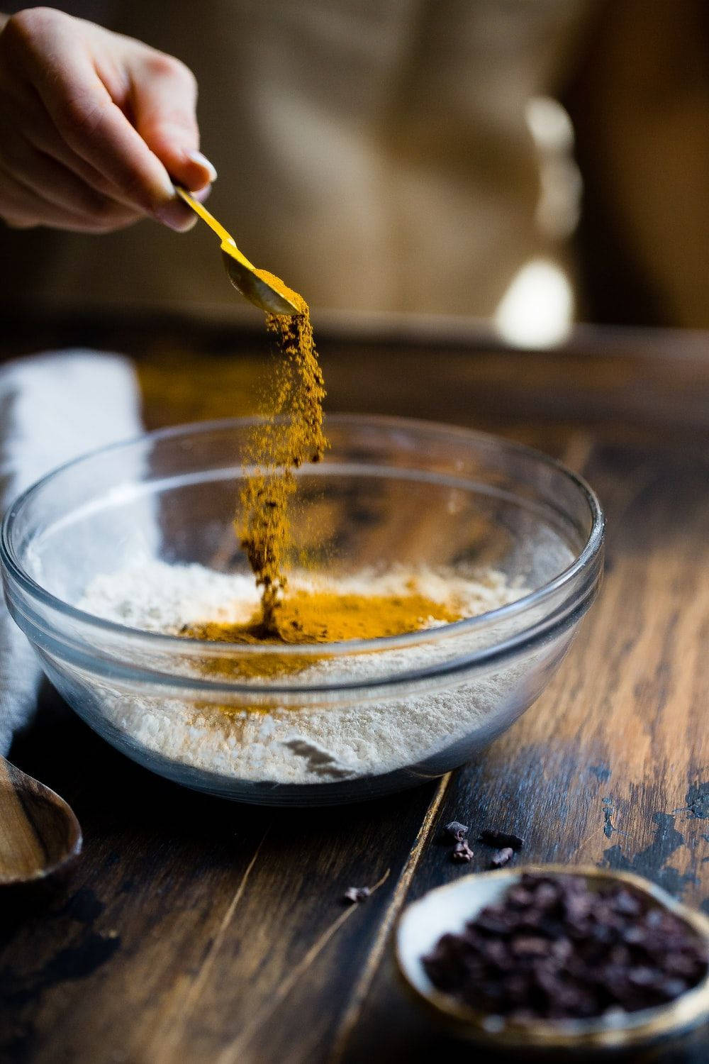 turmeric powder seasoning, vibrant yellow turmeric powder, glass bowl, HD Phone Wallpaper