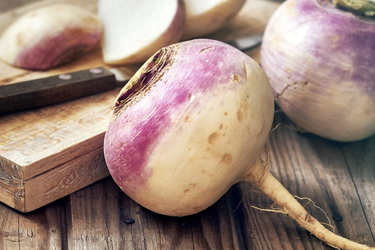 purple bottom turnips, rustic wooden table, cutting board, SD Desktop Wallpaper
